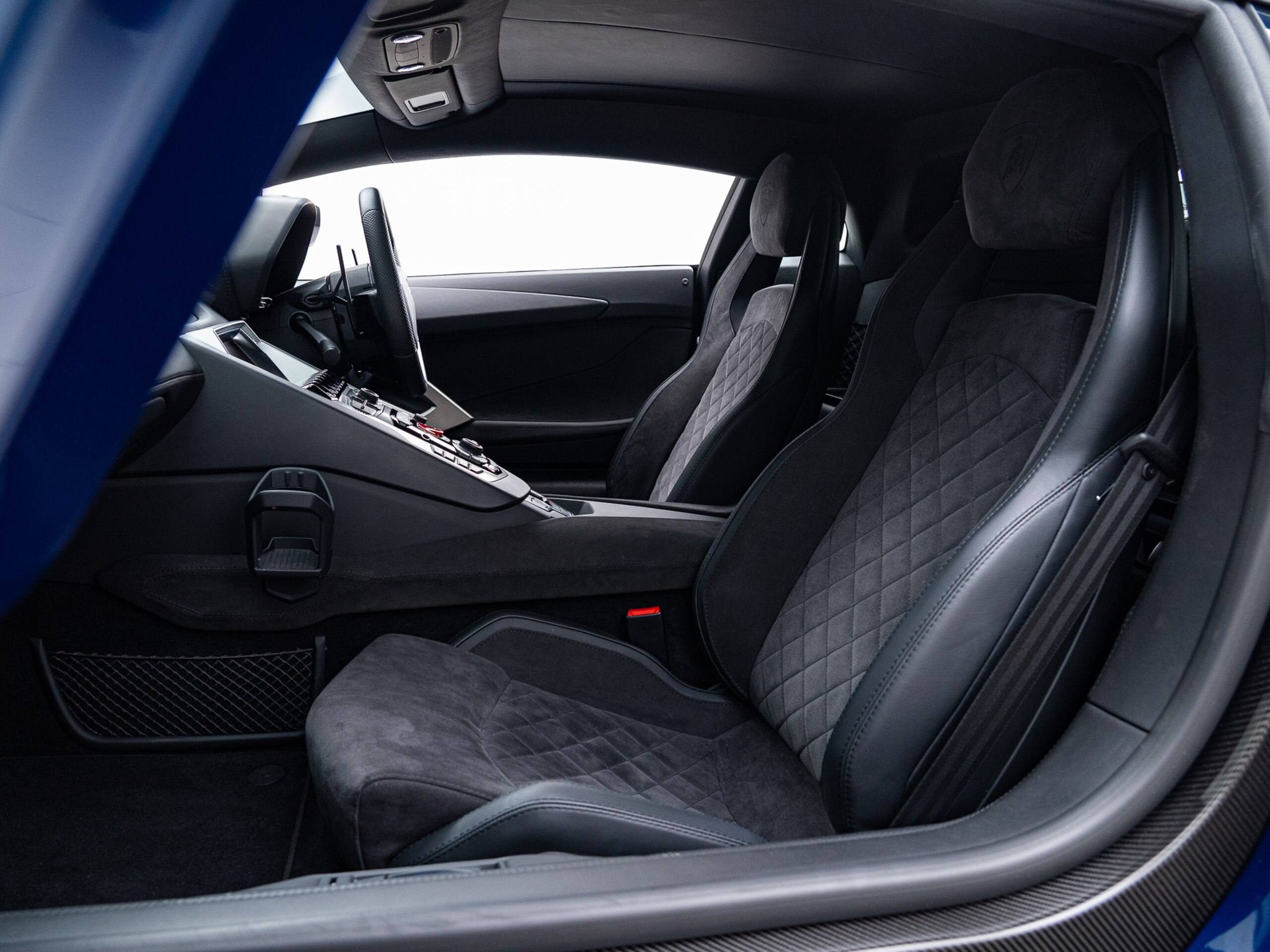 2018 Lamborghini Aventador S — Photo 33 / 36