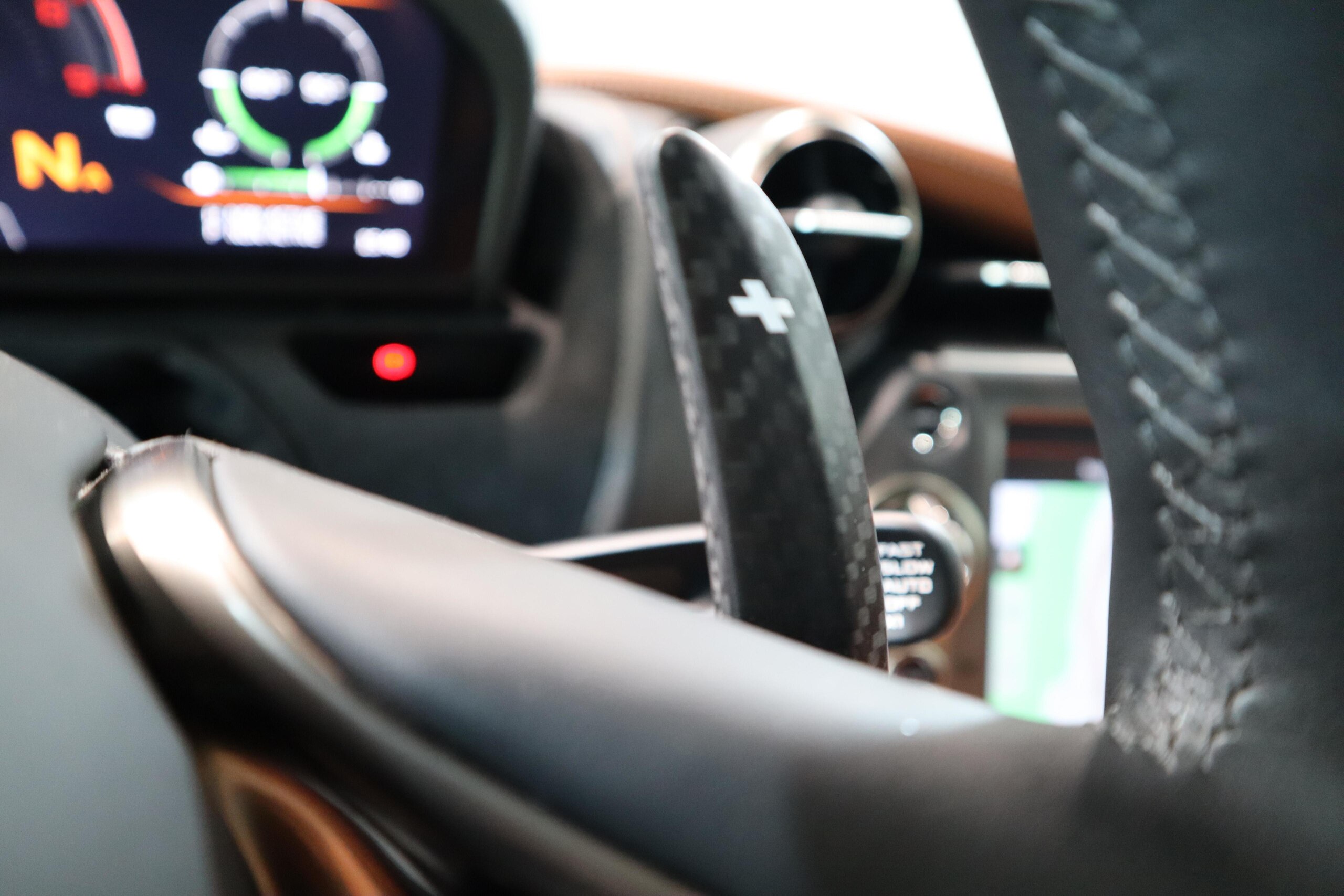 2018 McLaren 720S — Photo 18 / 28