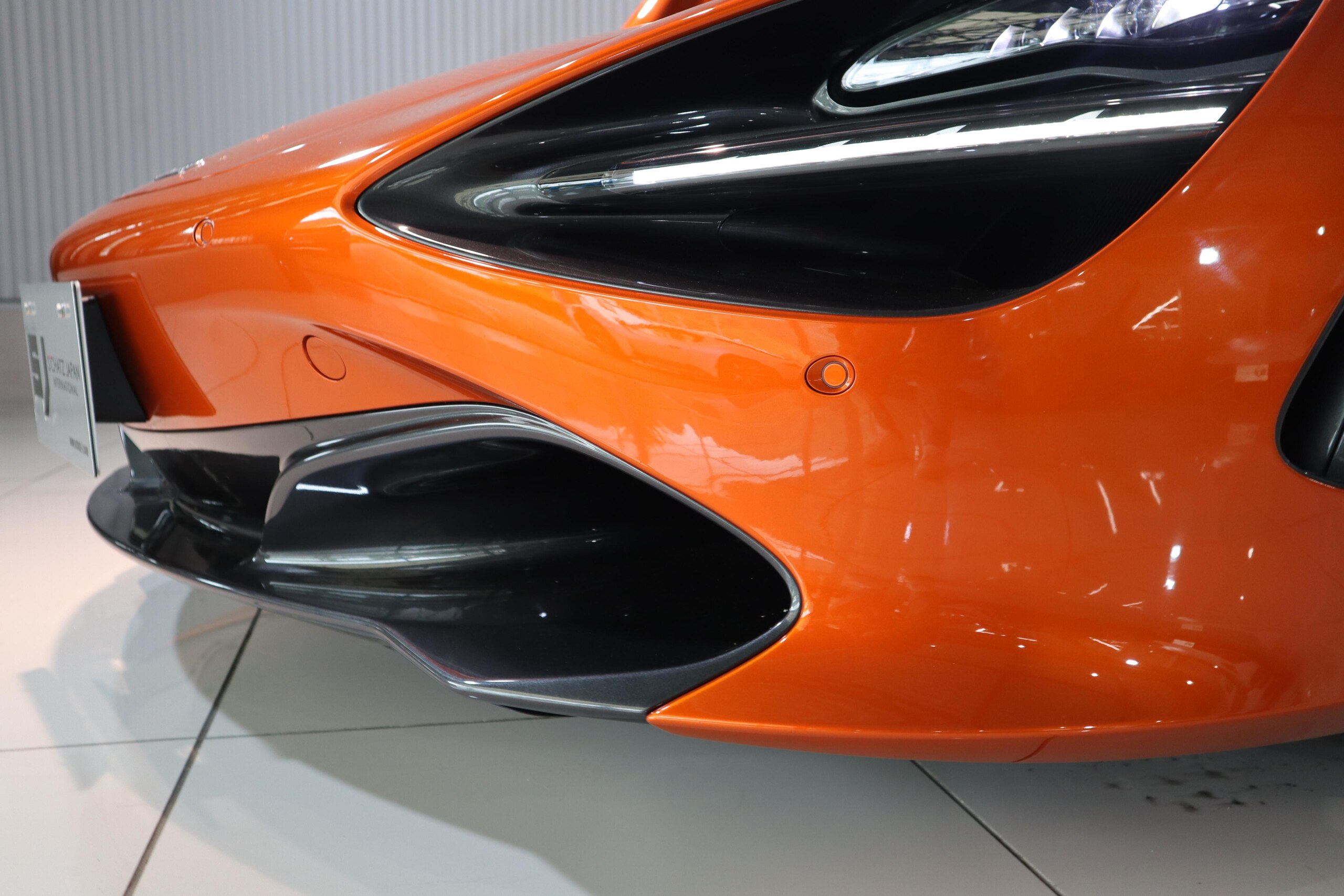 2018 McLaren 720S — Photo 22 / 28