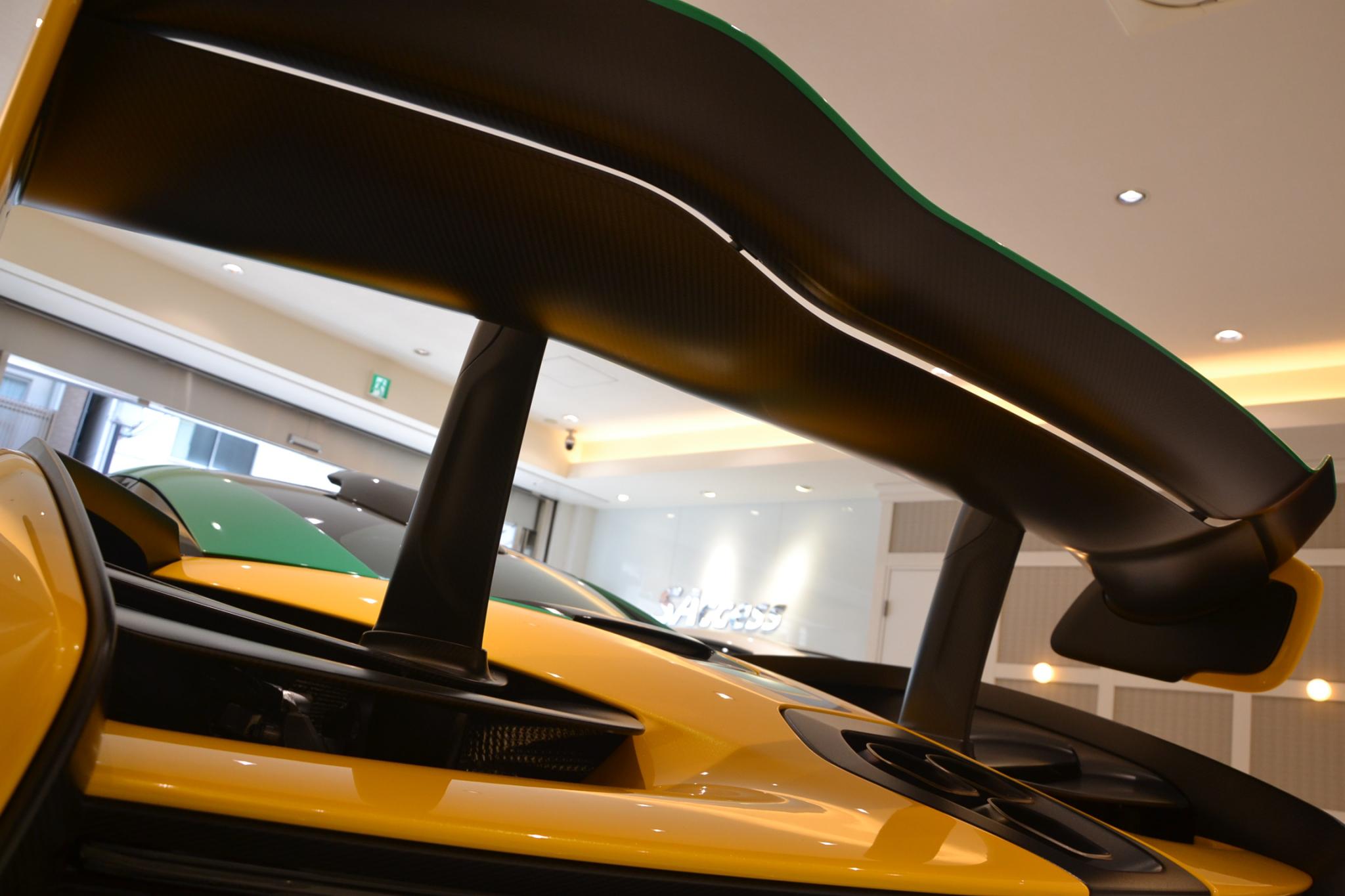 2018 McLaren Senna — Photo 14 / 39