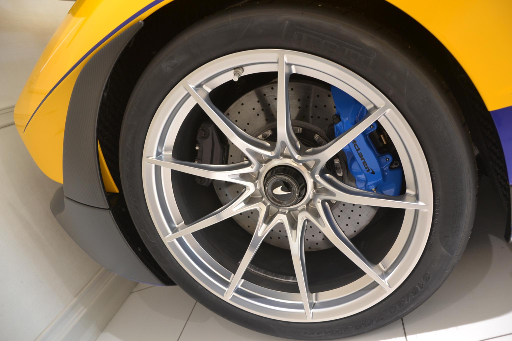 2018 McLaren Senna — Photo 38 / 39