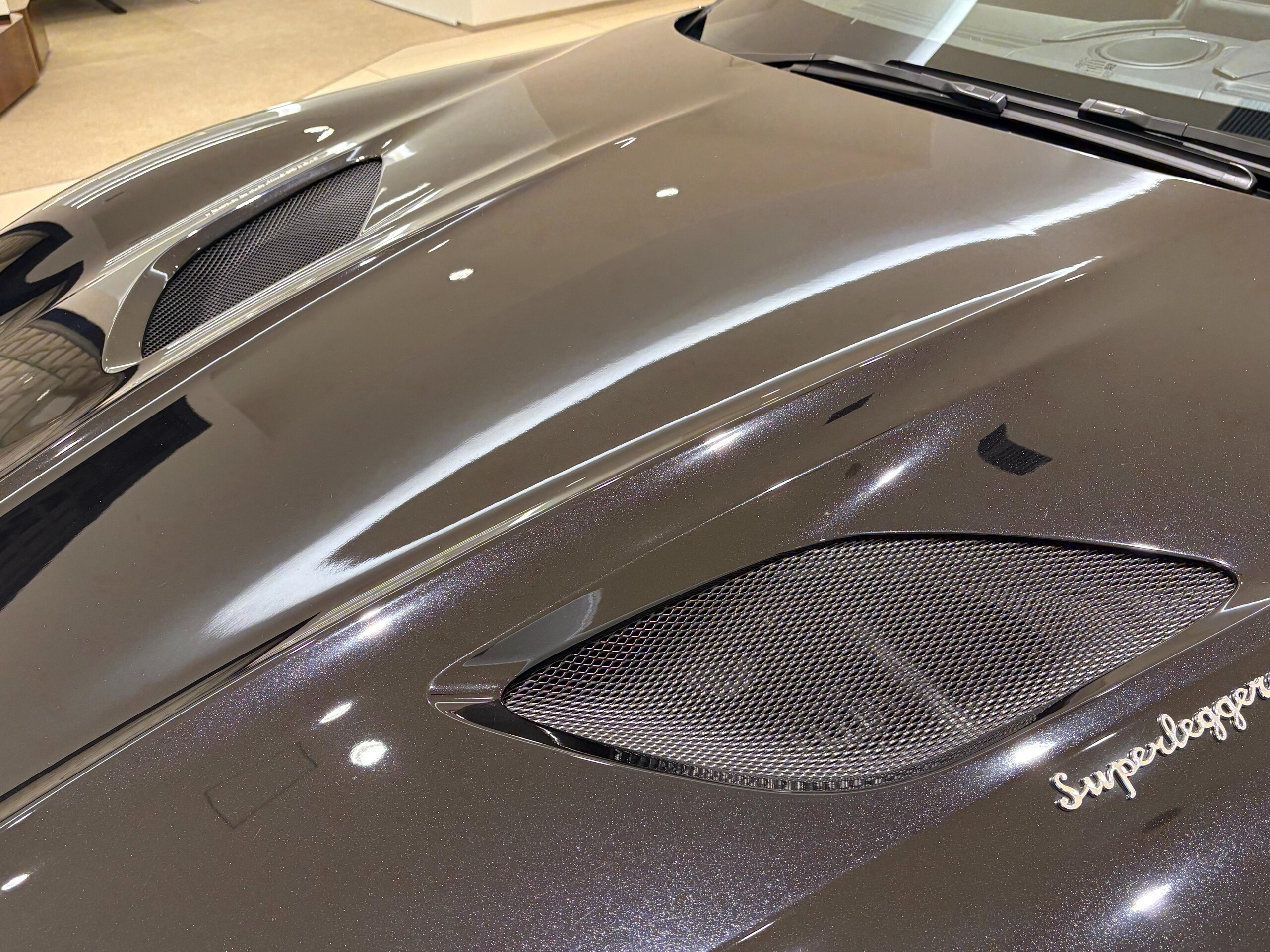 2019 Aston Martin DBS Superleggera — Photo 12 / 49