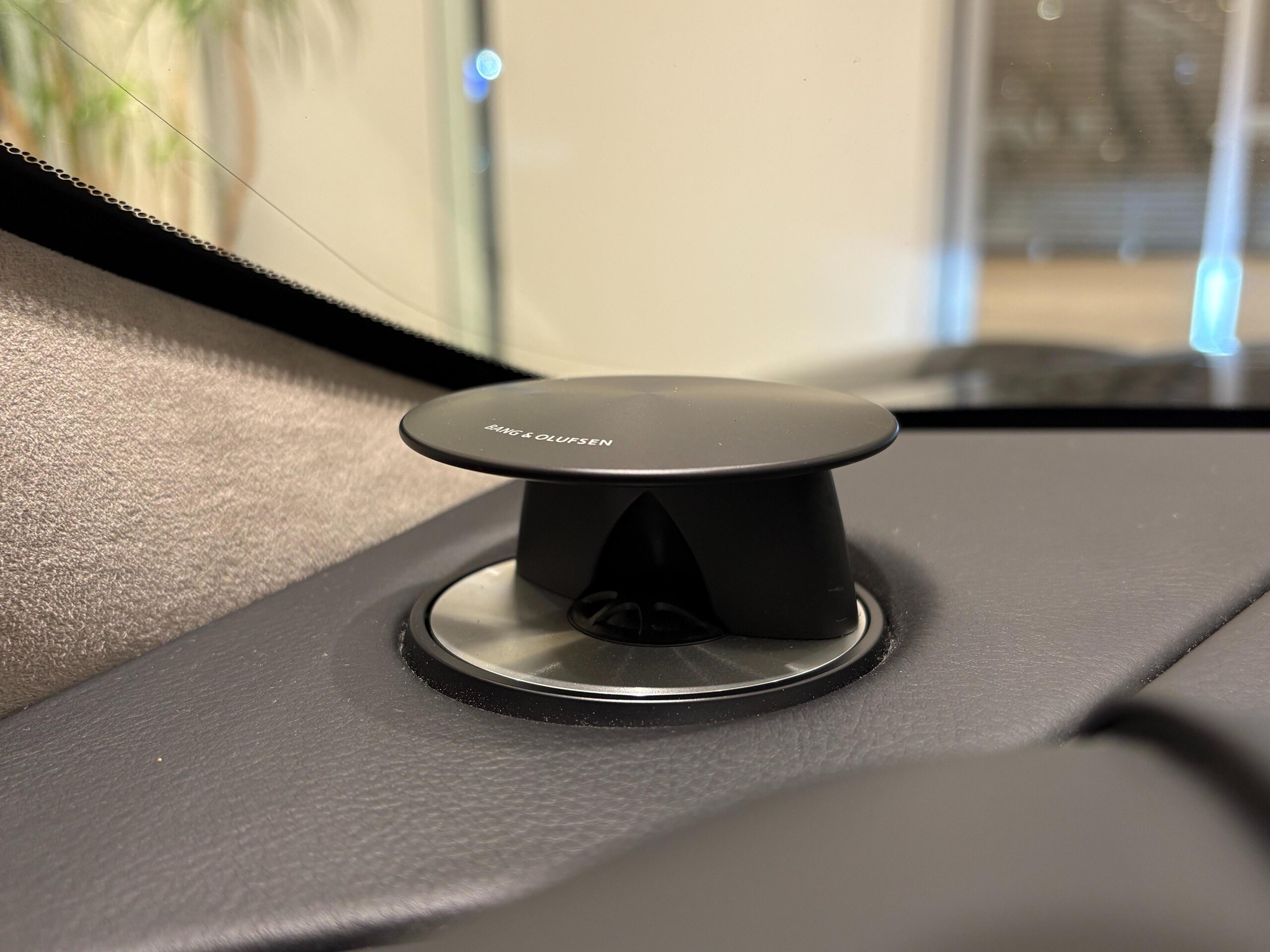 2019 Aston Martin DBS Superleggera — Photo 23 / 49