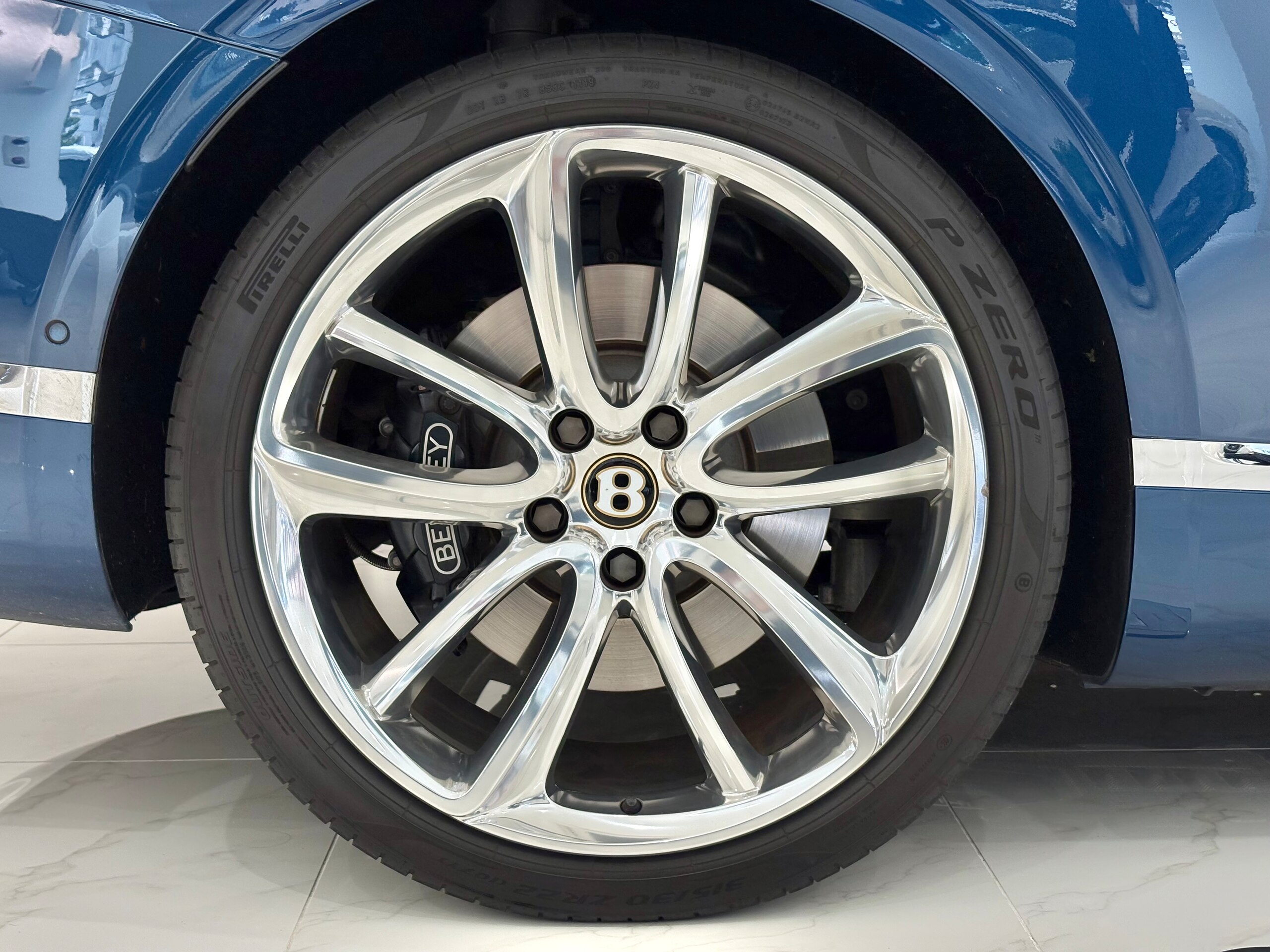 2019 Bentley Continental GT Convertible — Photo 19 / 35