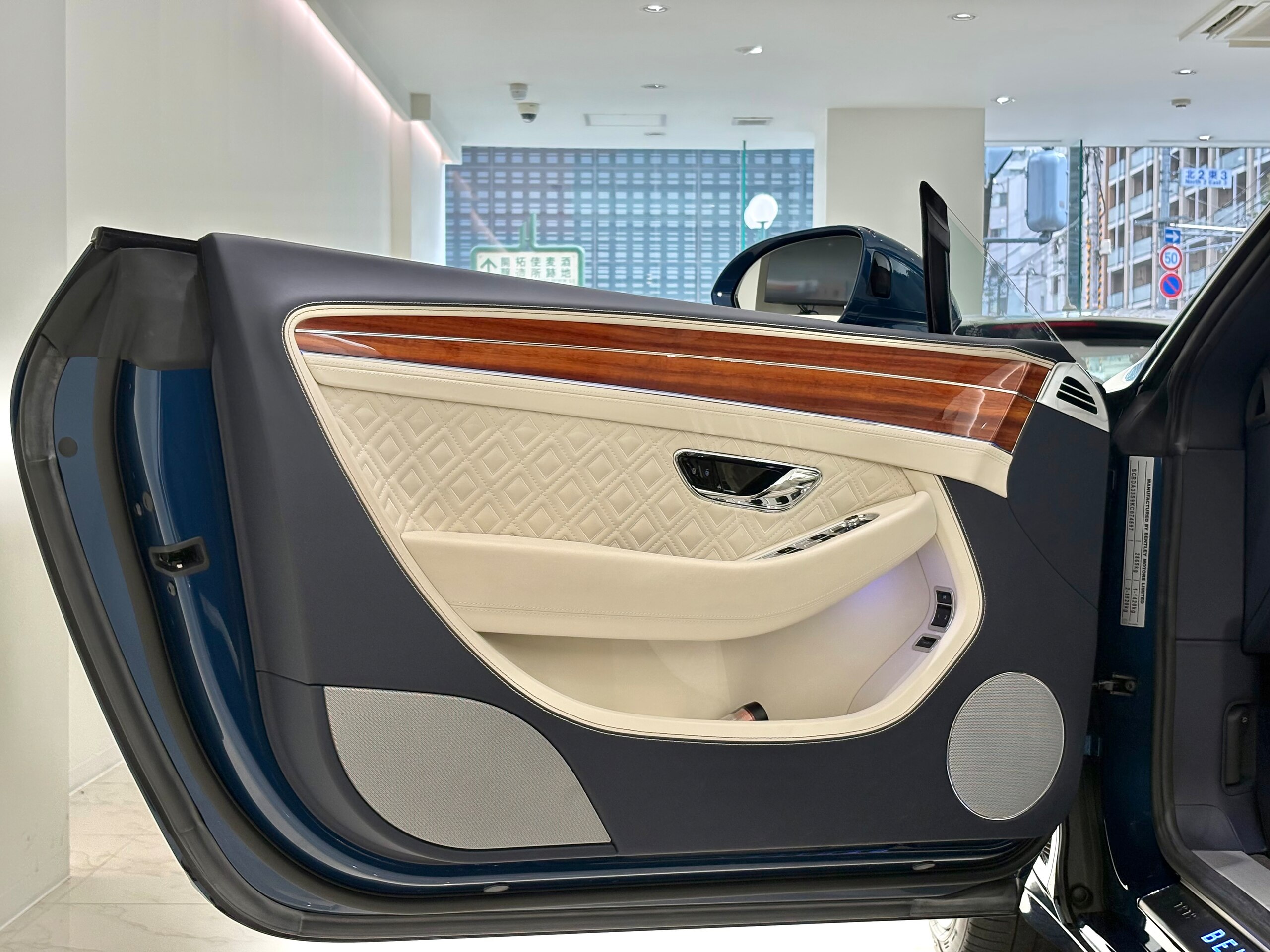 2019 Bentley Continental GT Convertible — Photo 21 / 35