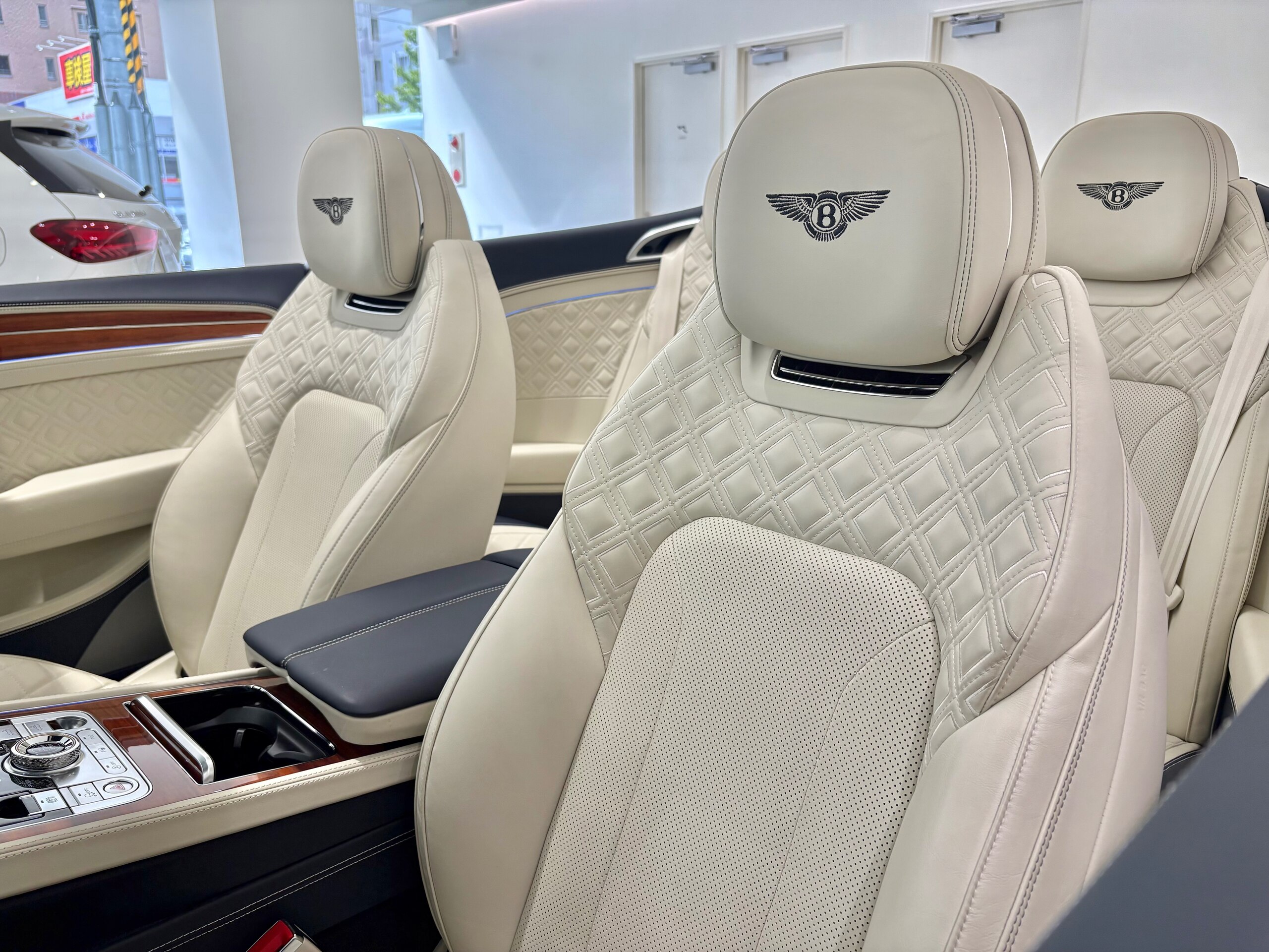 2019 Bentley Continental GT Convertible — Photo 24 / 35
