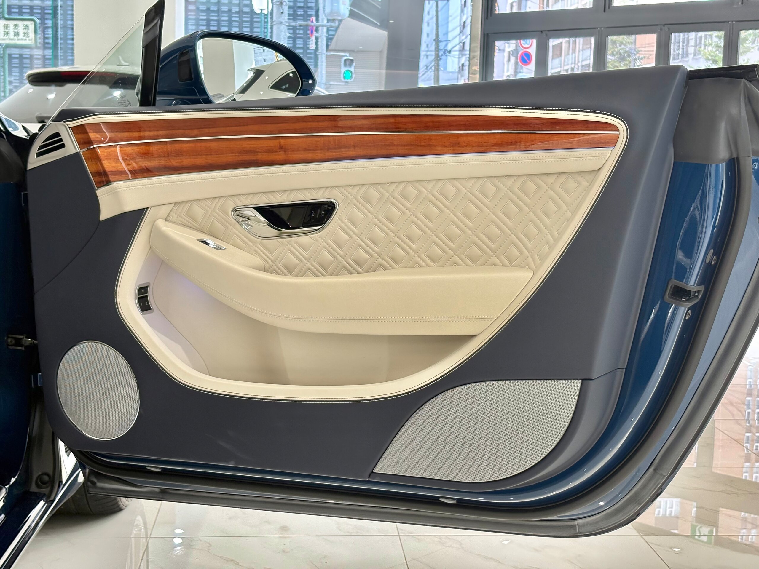 2019 Bentley Continental GT Convertible — Photo 27 / 35
