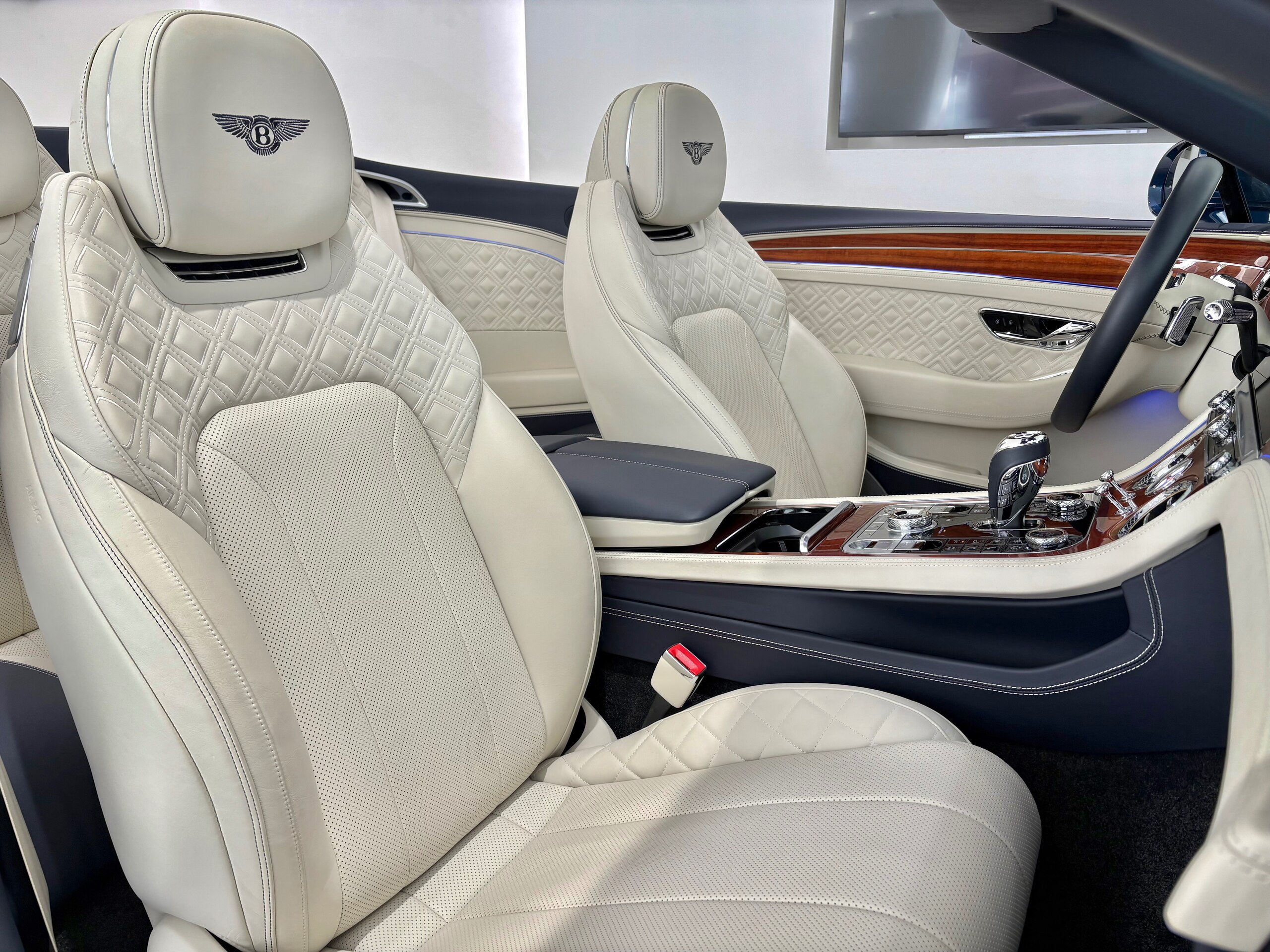2019 Bentley Continental GT Convertible — Photo 28 / 35