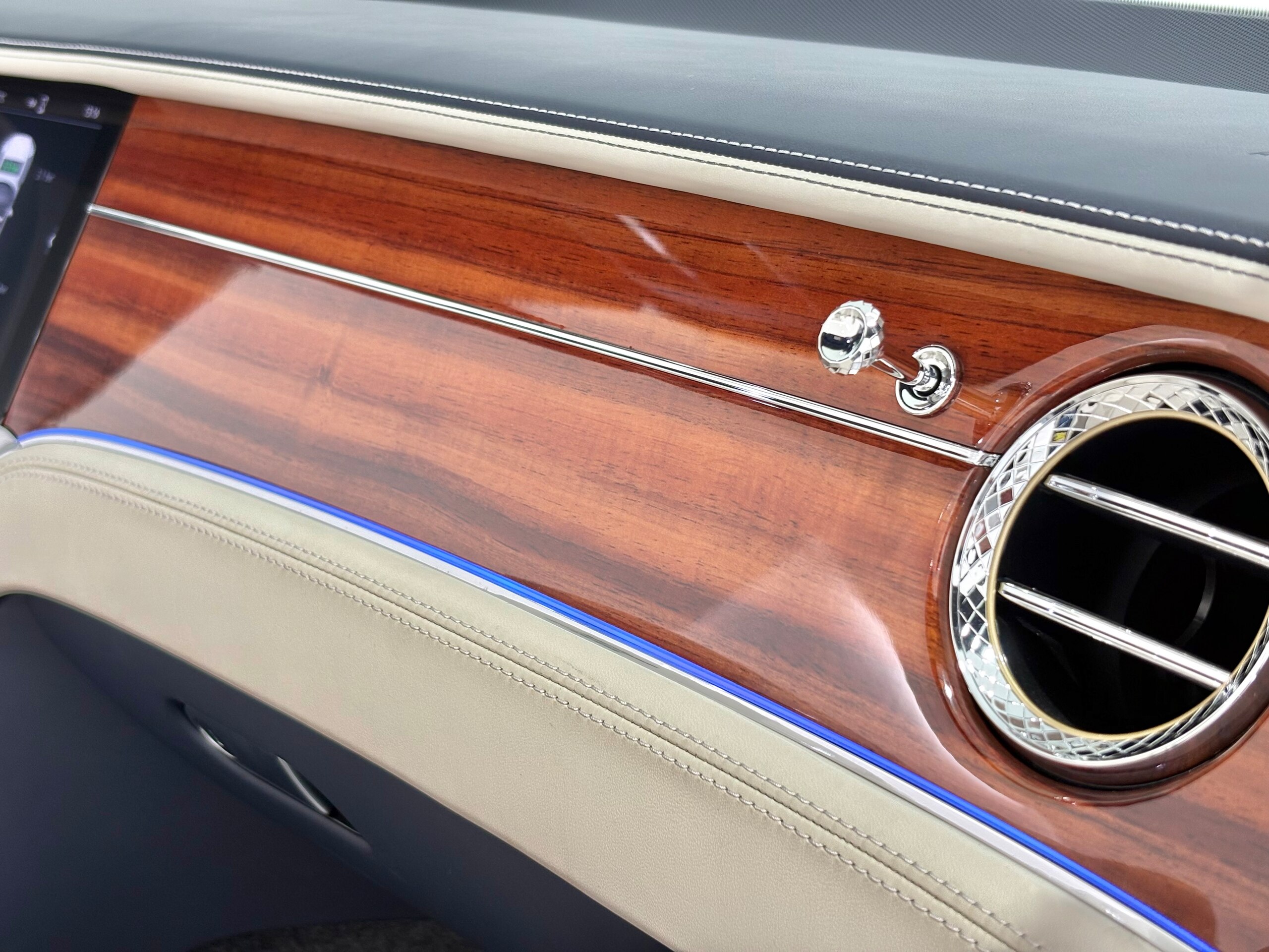 2019 Bentley Continental GT Convertible — Photo 29 / 35