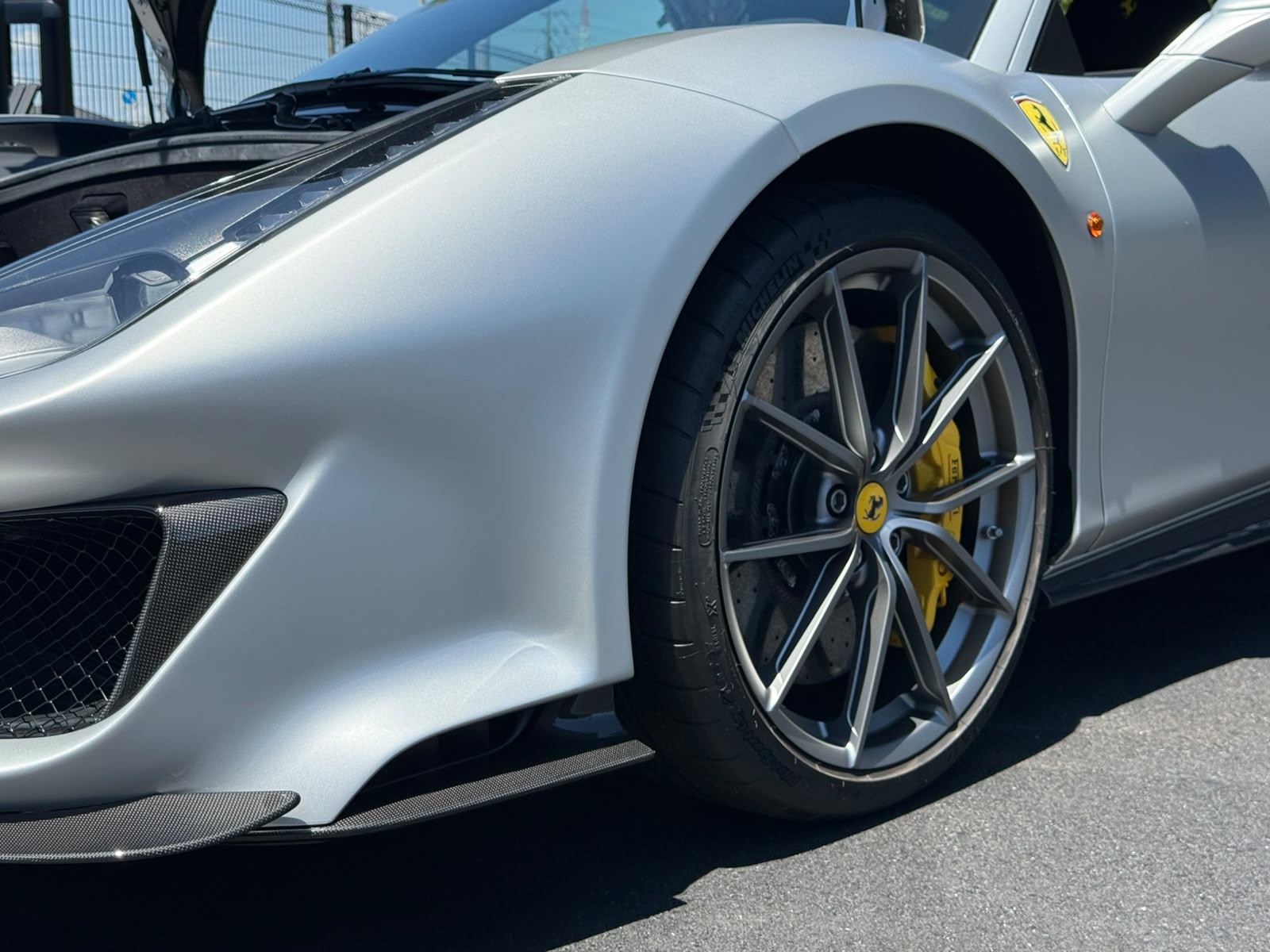 2019 Ferrari 488 Pista — Photo 18 / 41