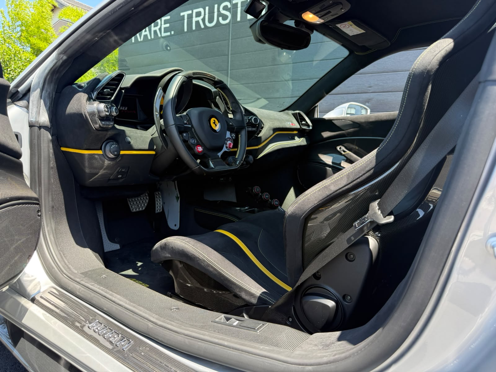 2019 Ferrari 488 Pista — Photo 21 / 41