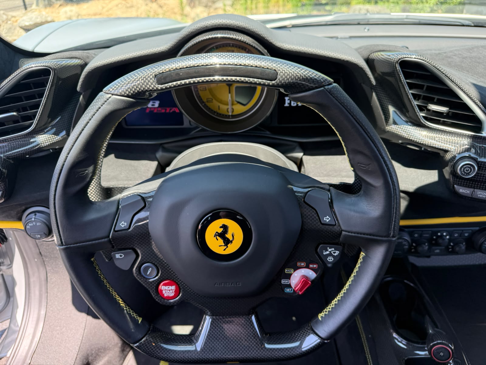 2019 Ferrari 488 Pista — Photo 22 / 41