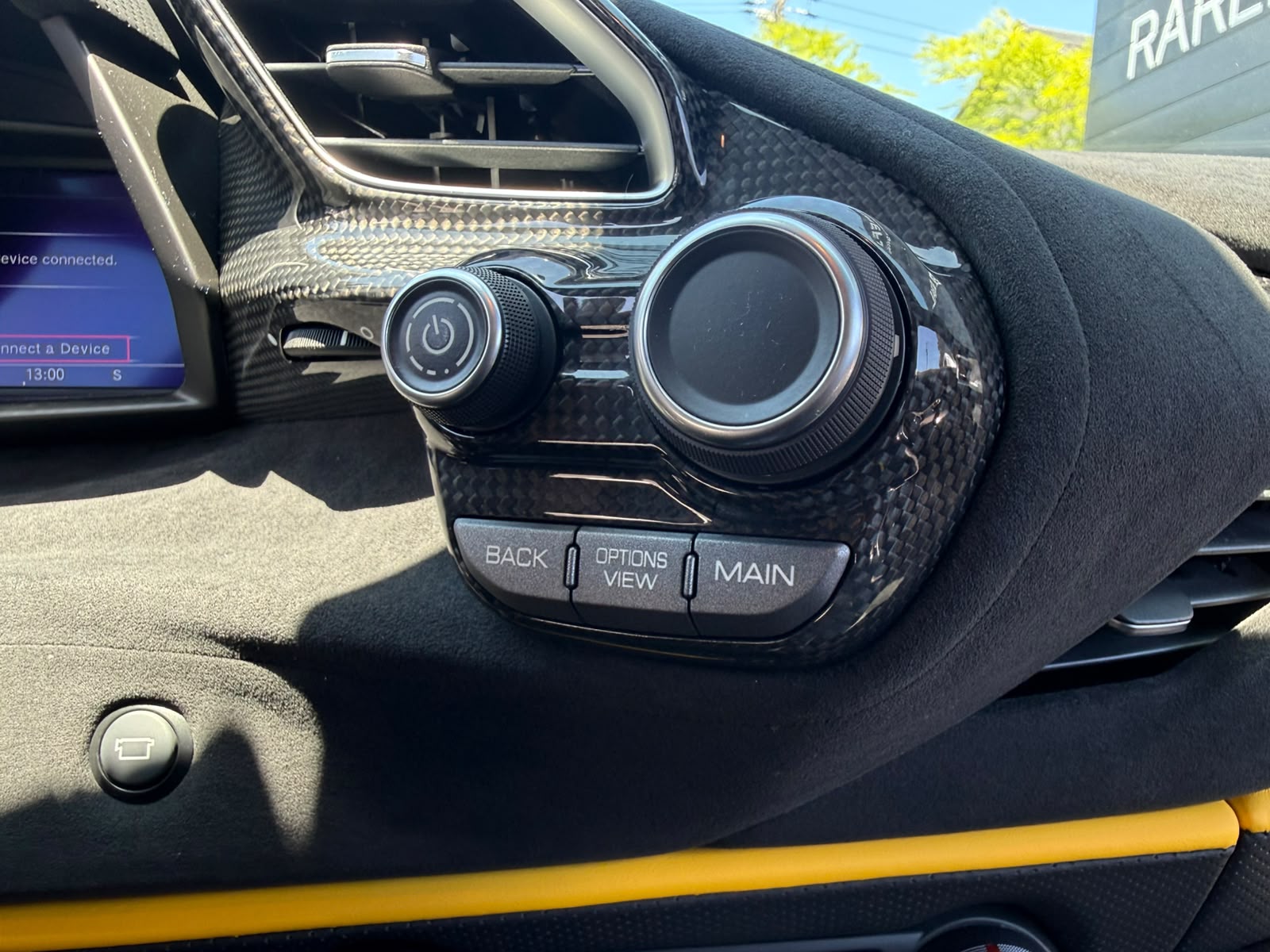 2019 Ferrari 488 Pista — Photo 28 / 41
