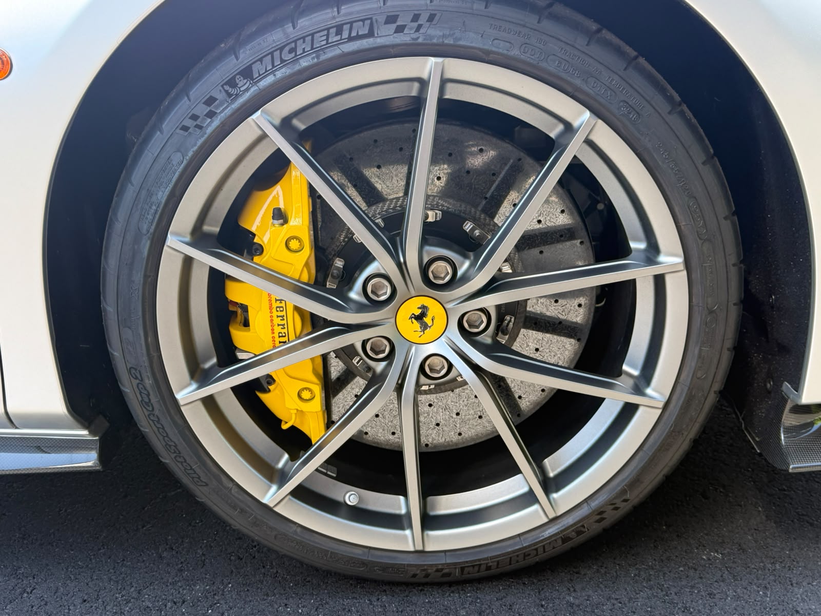 2019 Ferrari 488 Pista — Photo 35 / 41