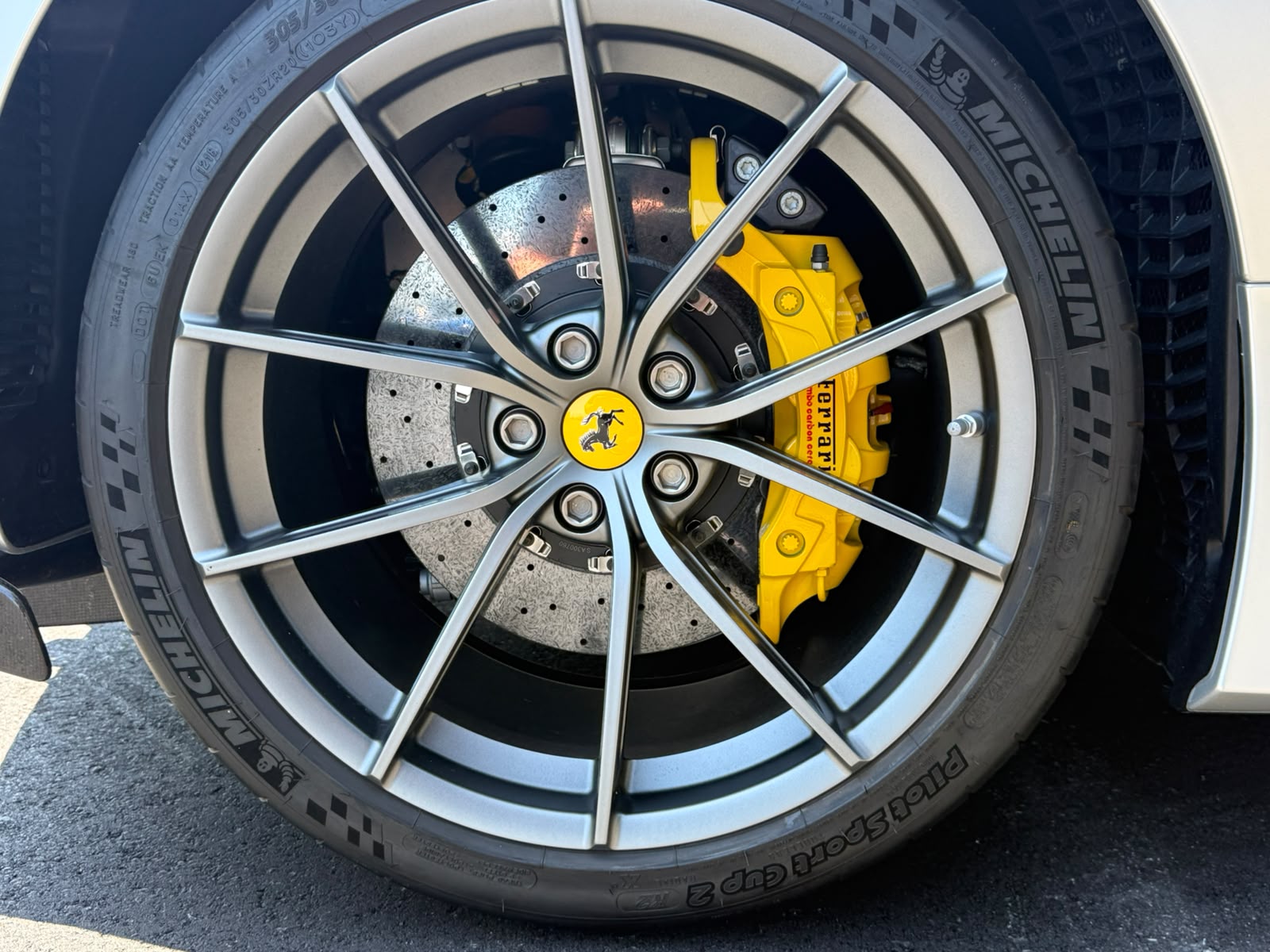 2019 Ferrari 488 Pista — Photo 37 / 41