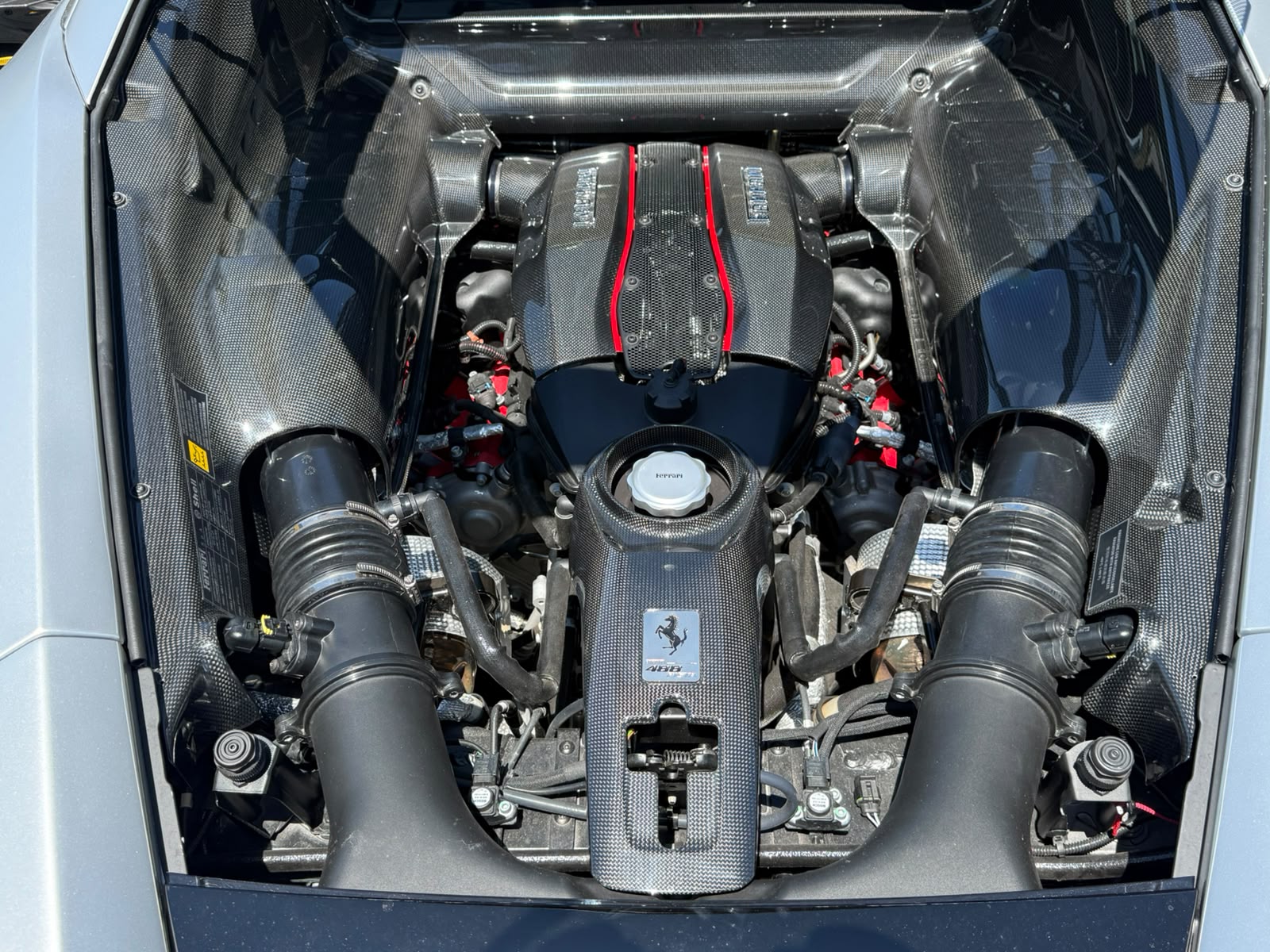 2019 Ferrari 488 Pista — Photo 38 / 41