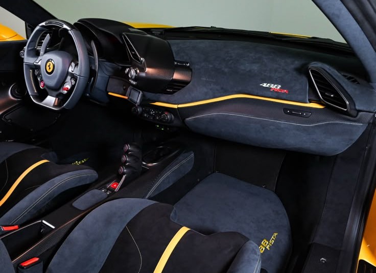 2019 Ferrari 488 Pista — Photo 11 / 27