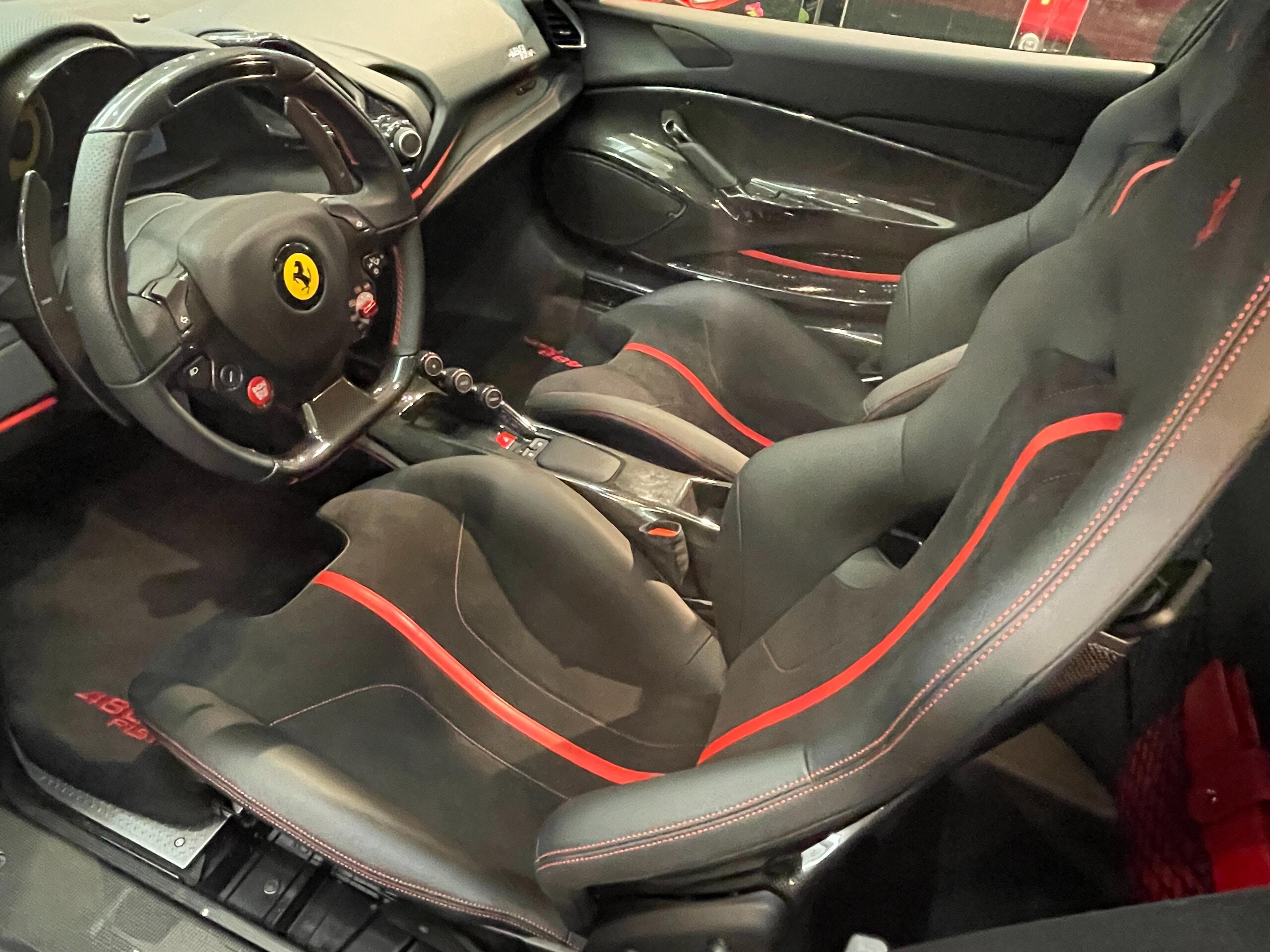 2019 Ferrari 488 Pista — Photo 6 / 15