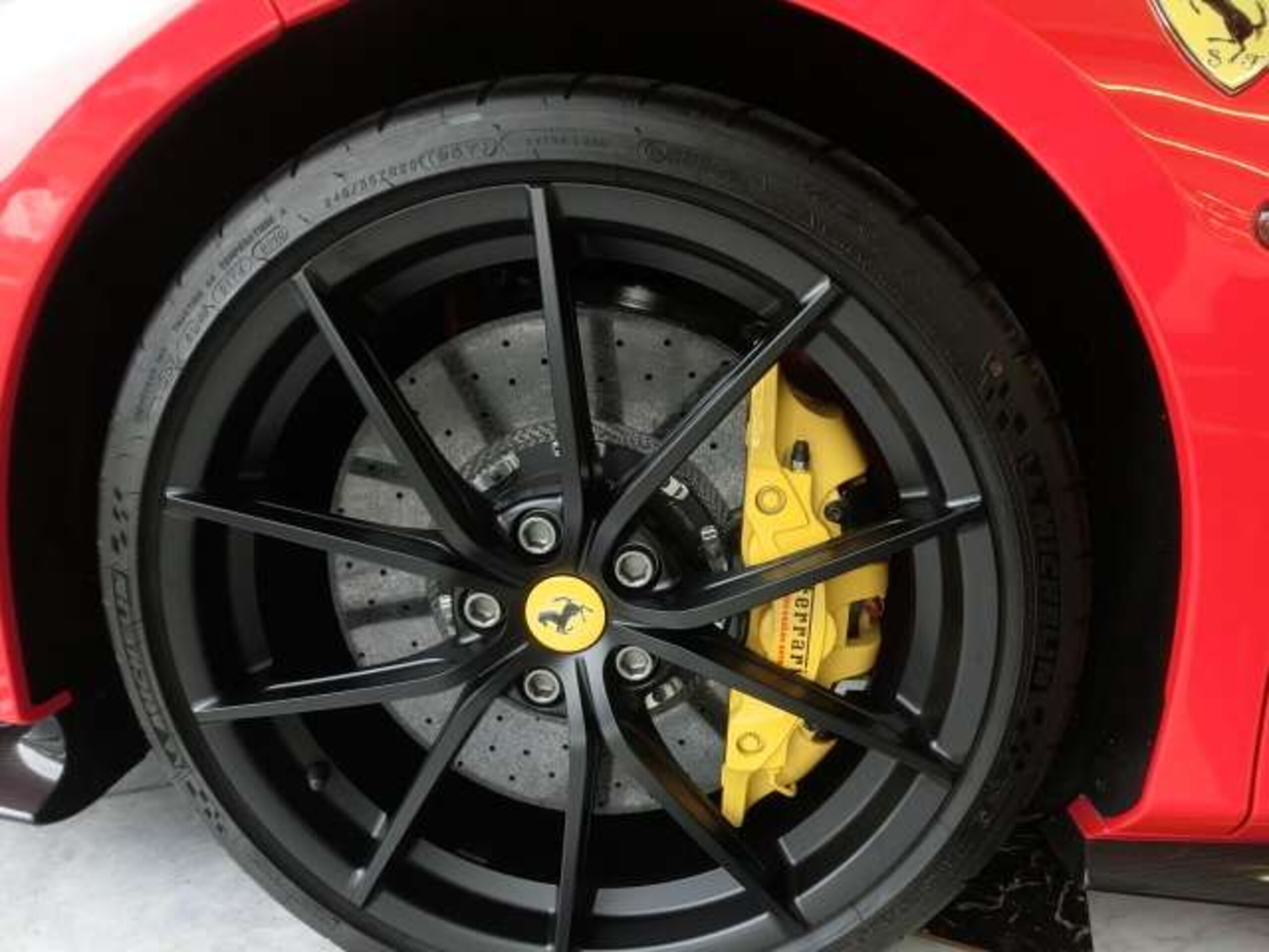 2019 Ferrari 488 Pista — Photo 14 / 15