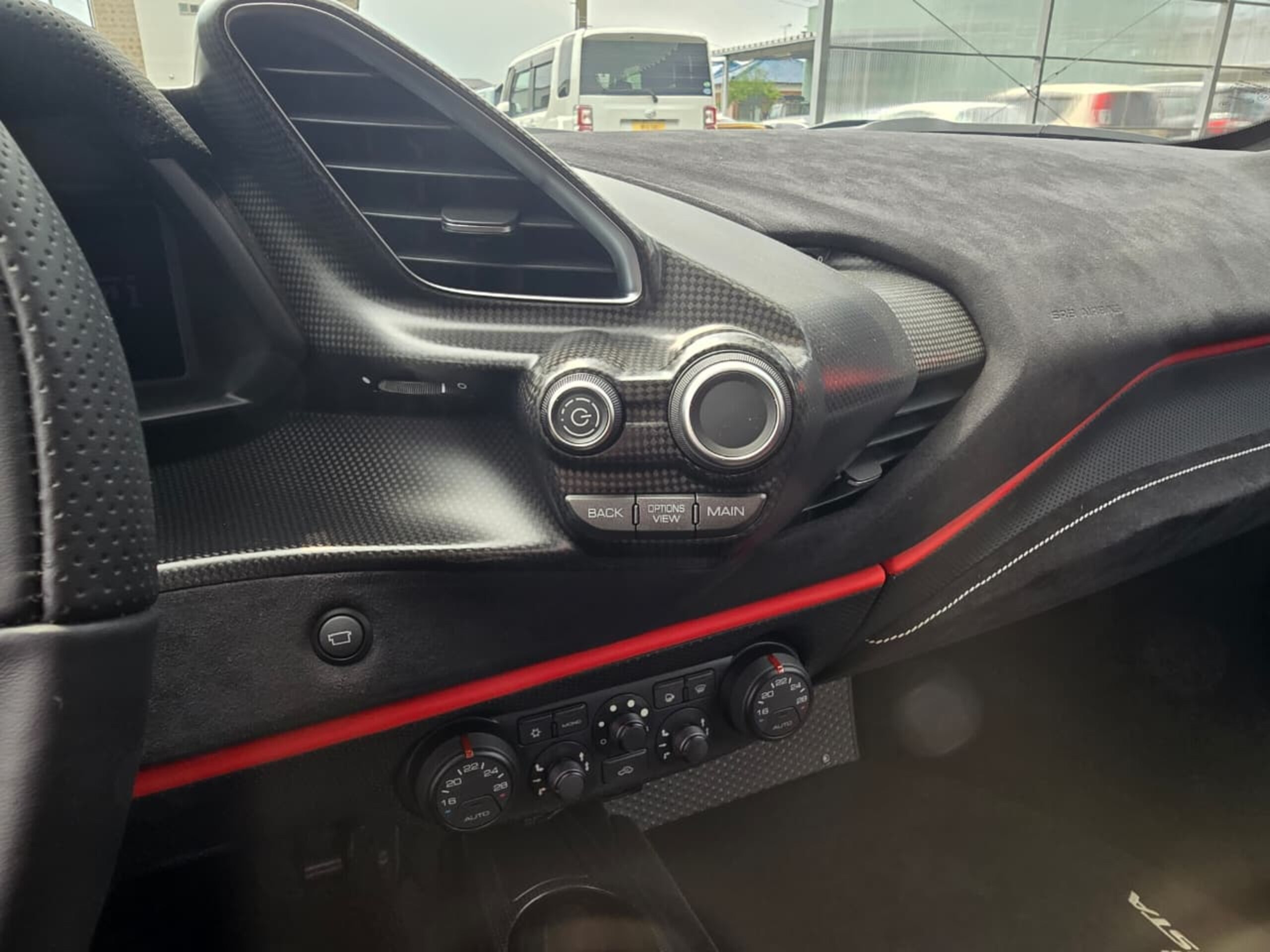 2019 Ferrari 488 Pista — Photo 7 / 44