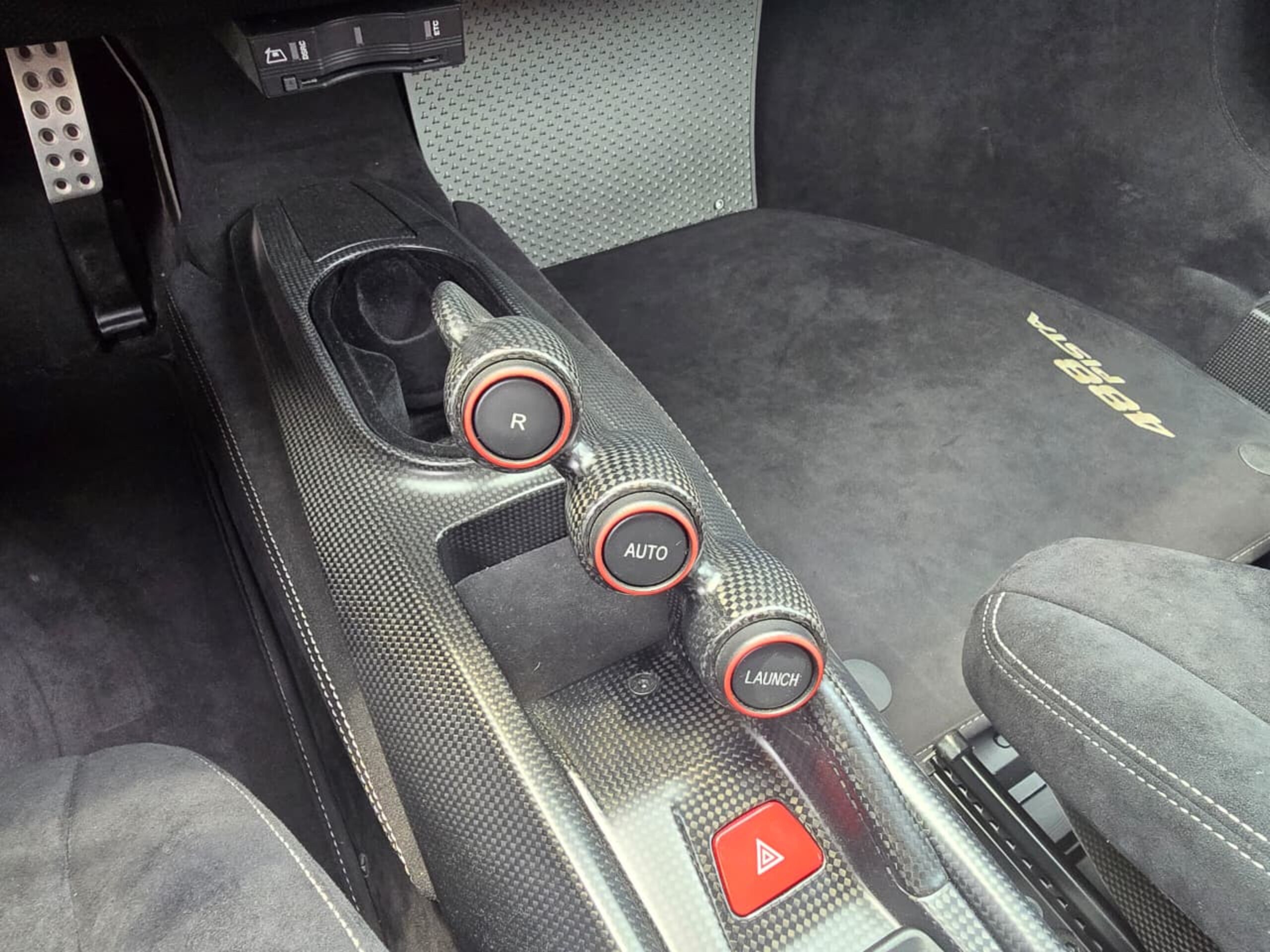 2019 Ferrari 488 Pista — Photo 8 / 44