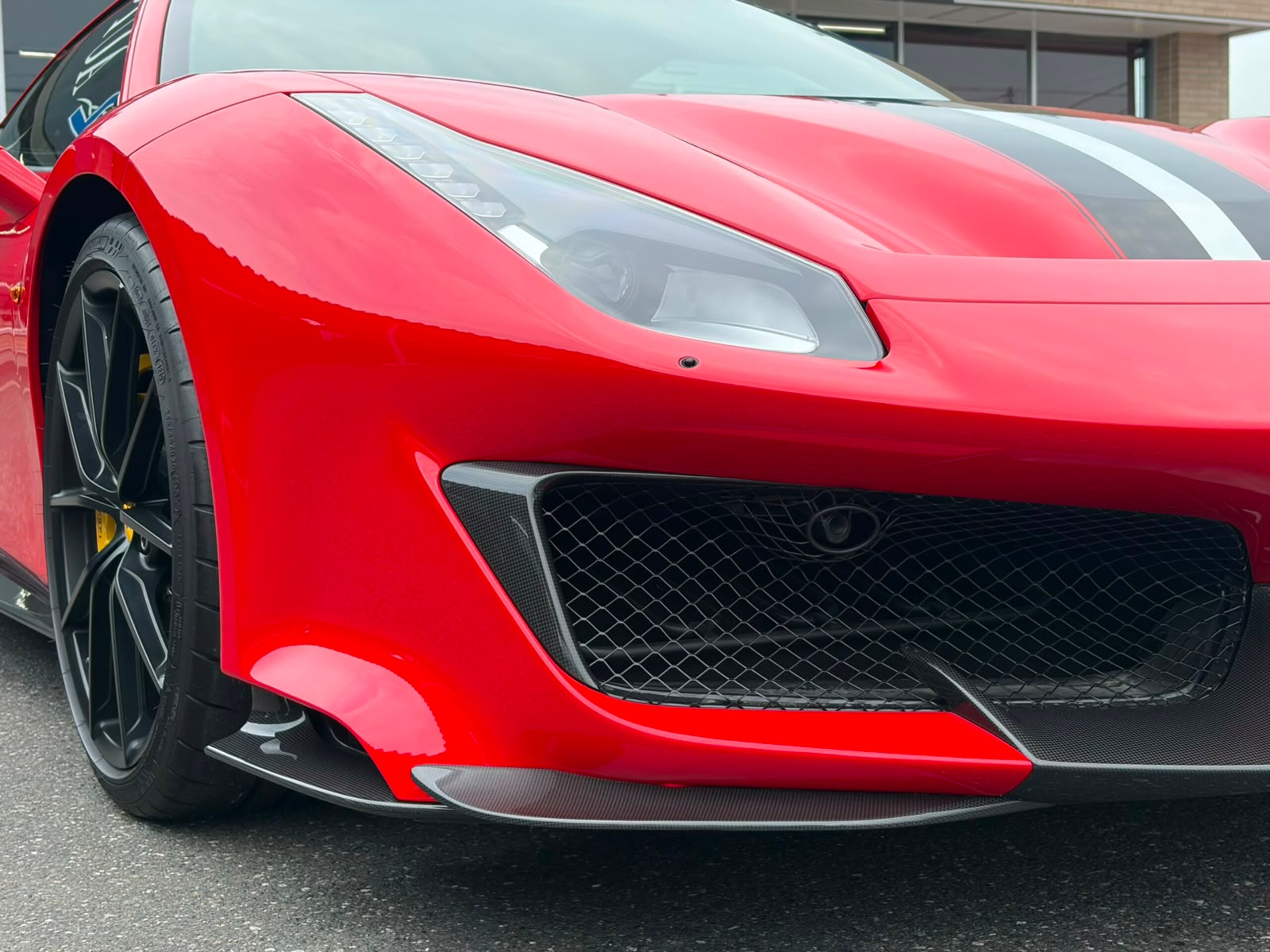 2019 Ferrari 488 Pista — Photo 10 / 44