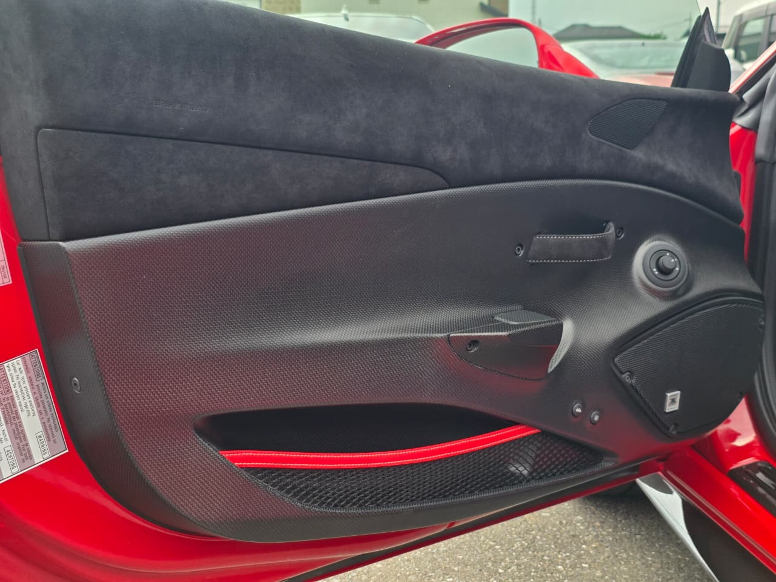 2019 Ferrari 488 Pista — Photo 23 / 44