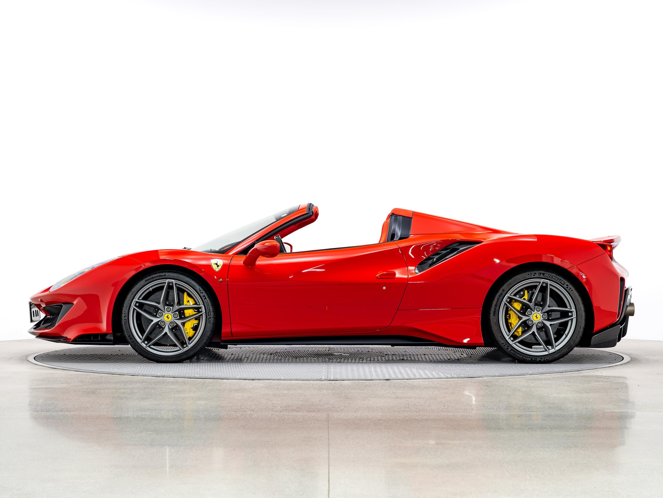 2019 Ferrari 488 Pista Spider — Photo 13 / 28