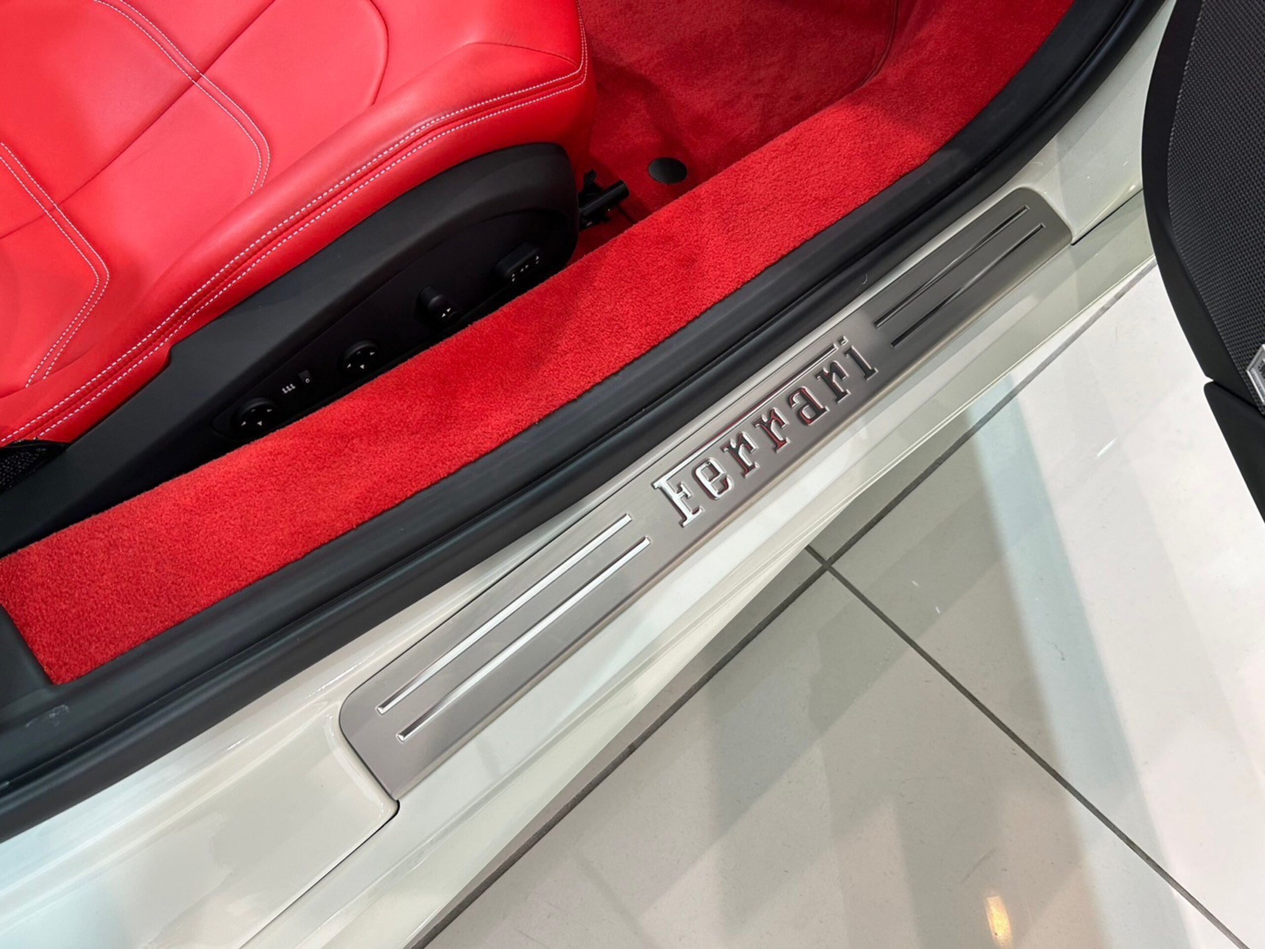 2019 Ferrari 488 Spider — Photo 10 / 27