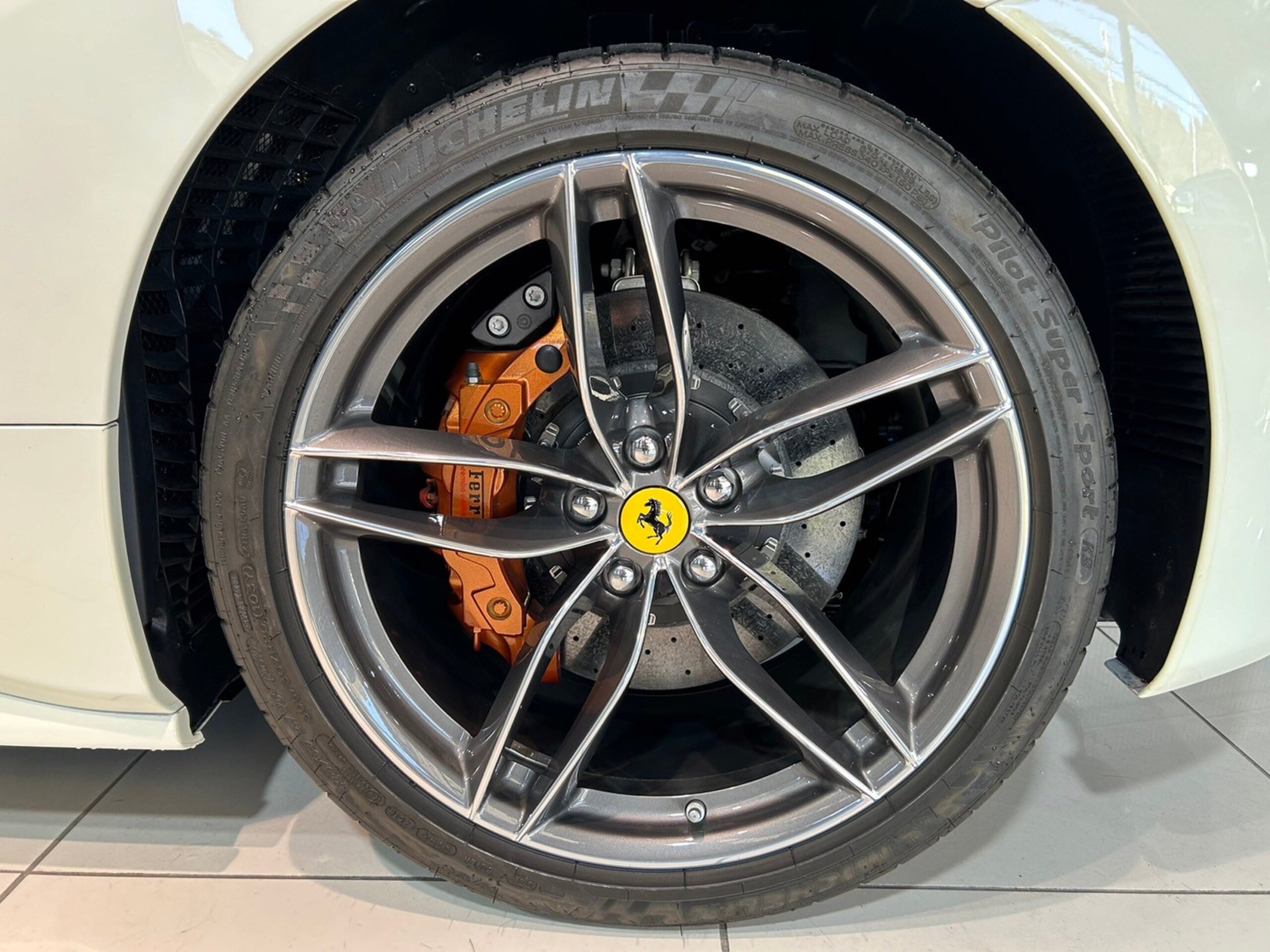 2019 Ferrari 488 Spider — Photo 23 / 27