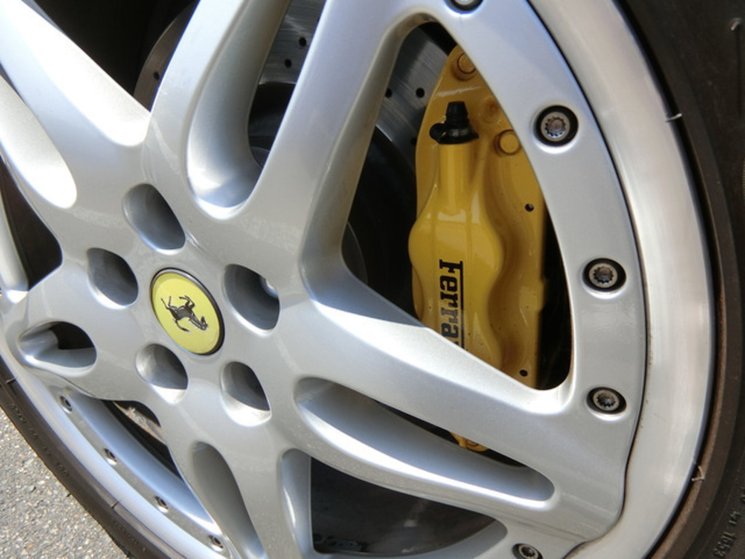 2019 Ferrari 612 Scaglietti — Photo 34 / 39