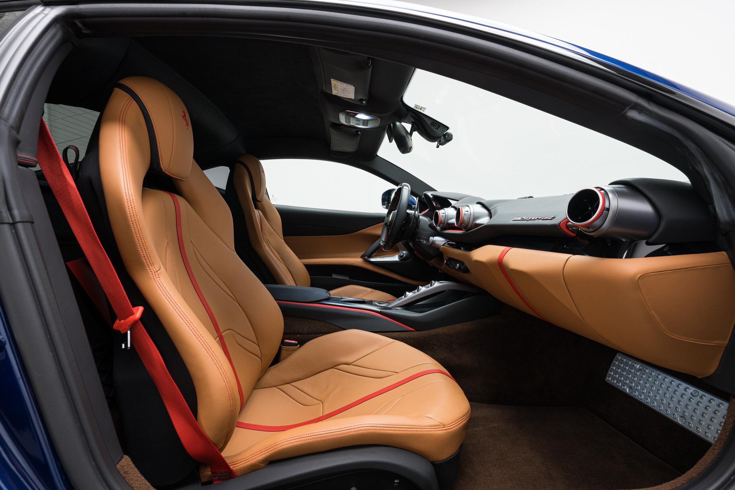 2019 Ferrari 812 Superfast — Photo 17 / 27