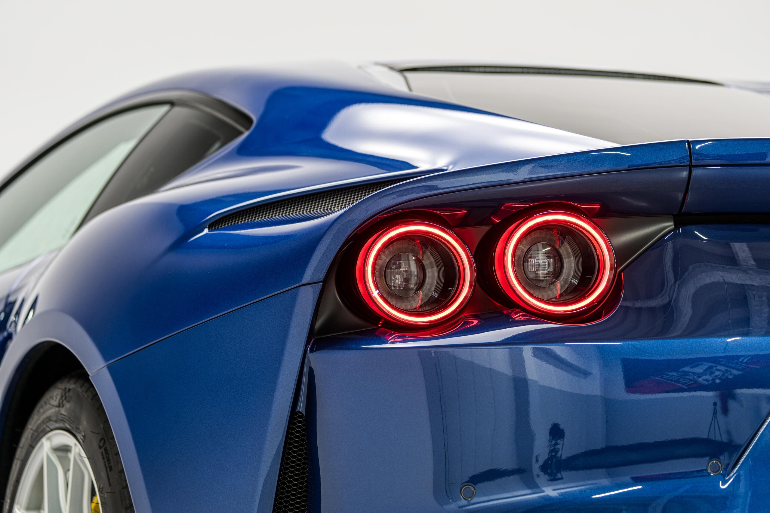 2019 Ferrari 812 Superfast — Photo 21 / 27