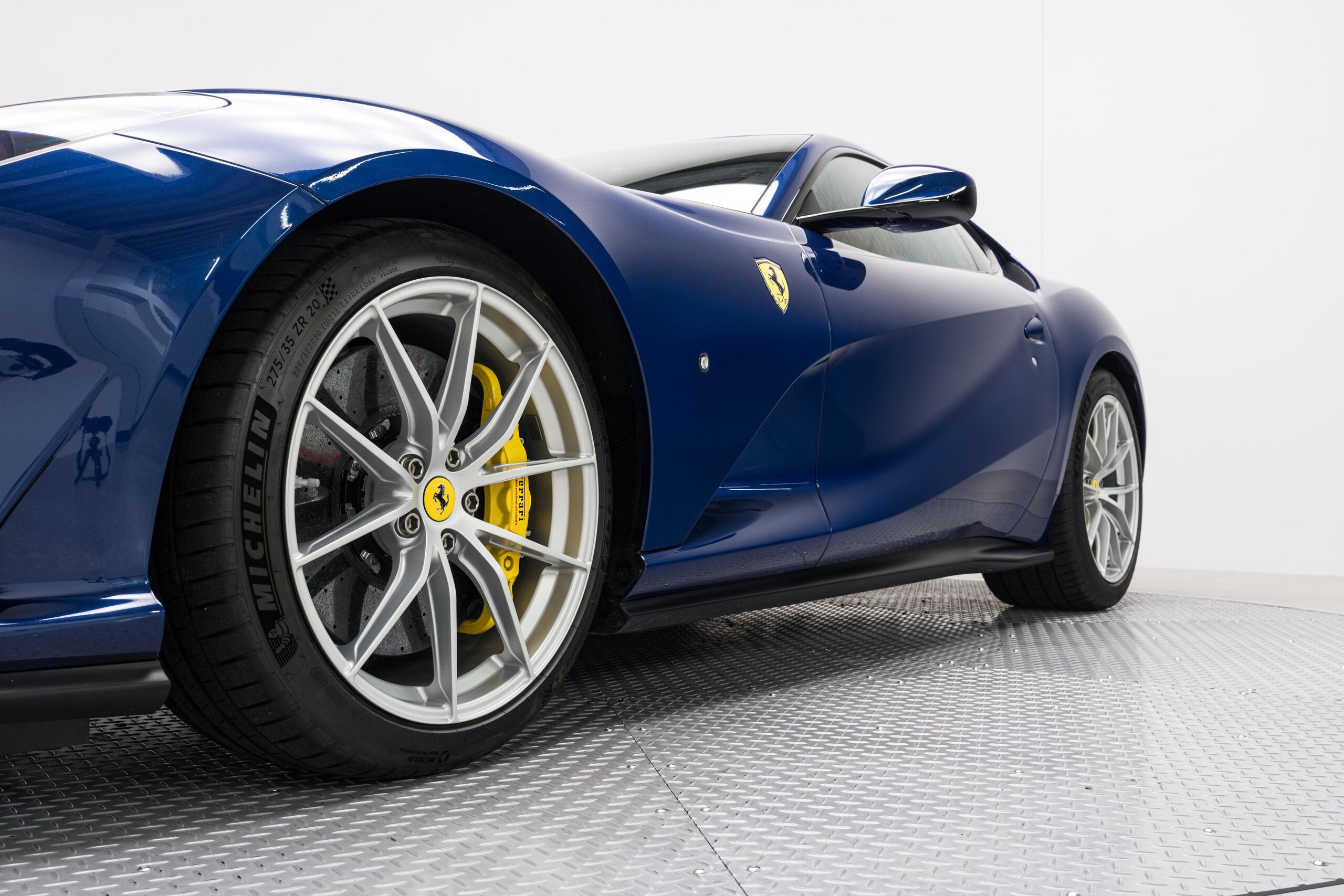 2019 Ferrari 812 Superfast — Photo 22 / 27