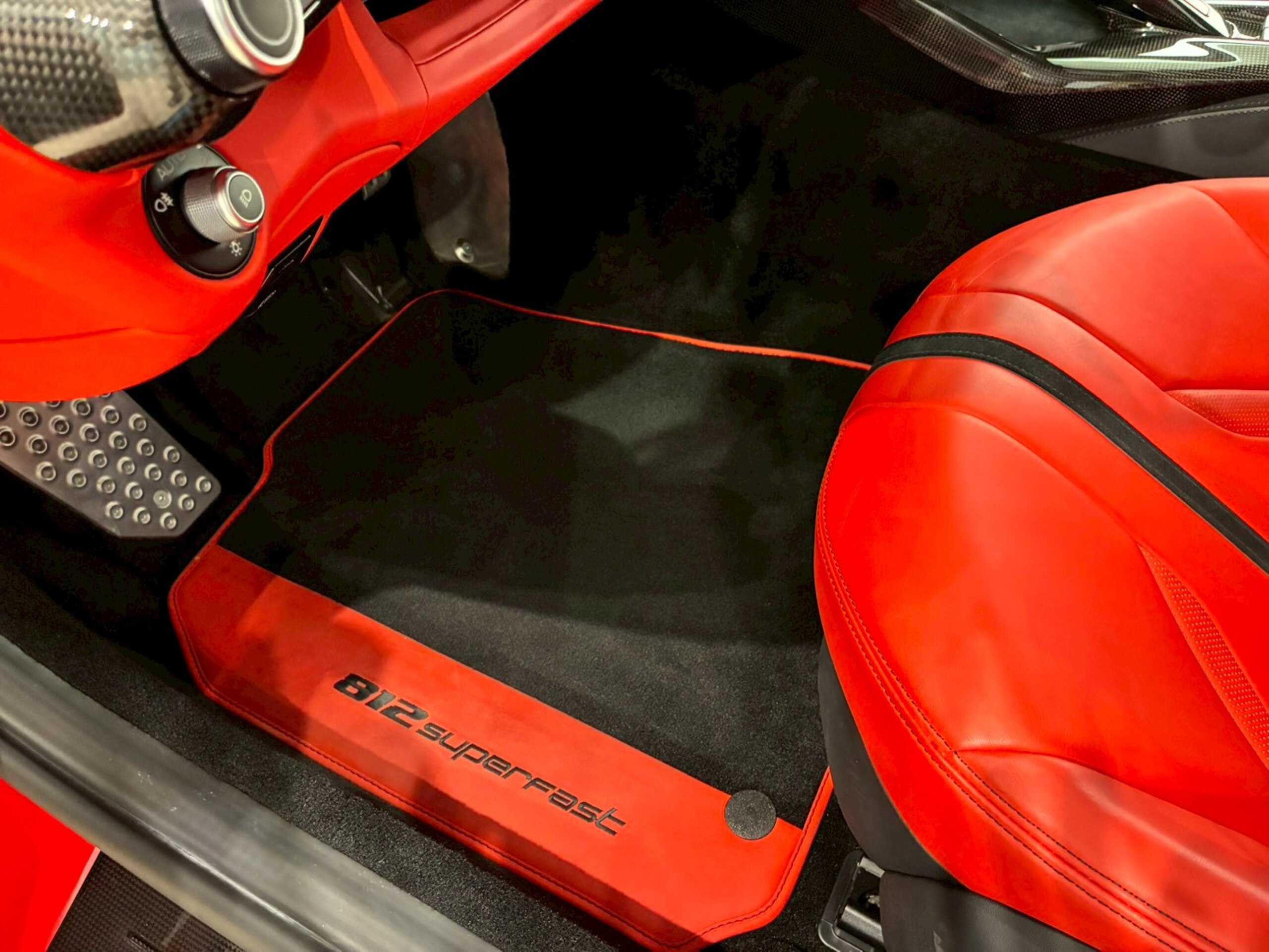 2019 Ferrari 812 Superfast — Photo 22 / 24