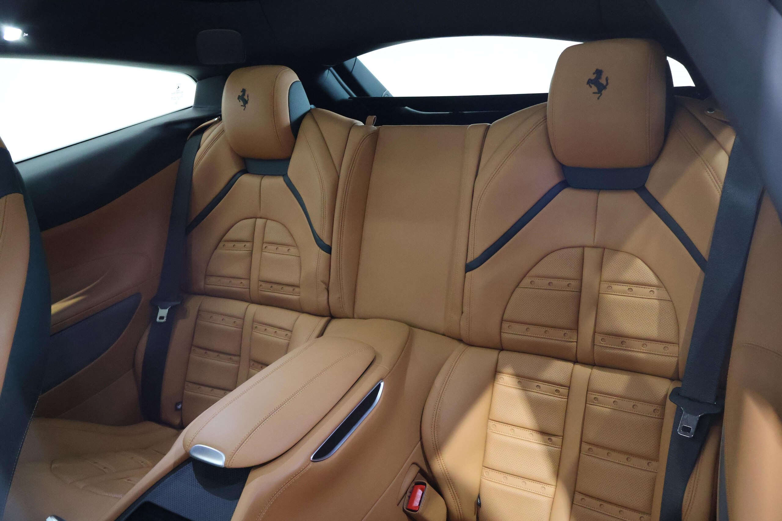 2019 Ferrari GTC4Lusso — Photo 26 / 39