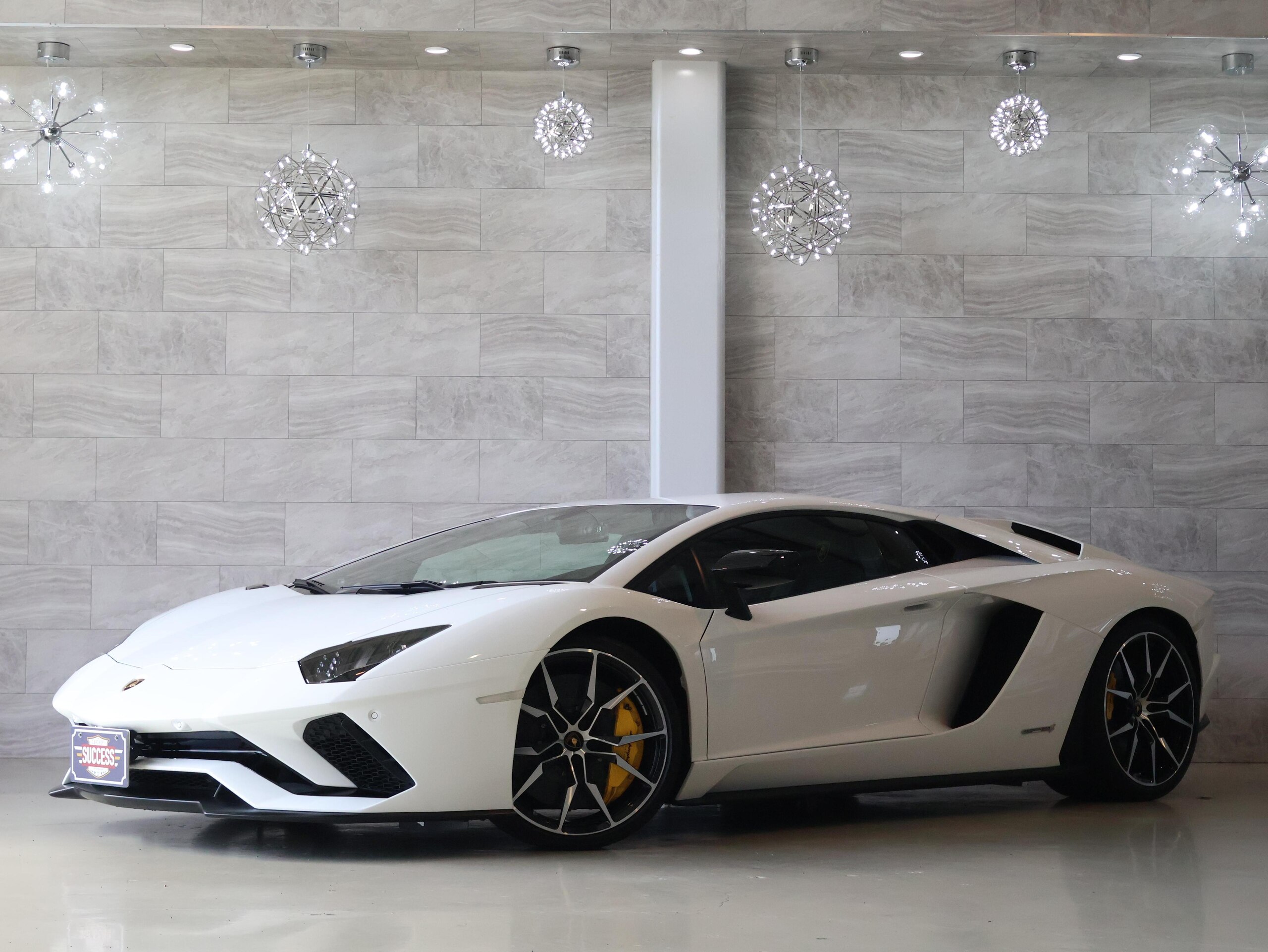 2019 Lamborghini Aventador S — Photo 7 / 73