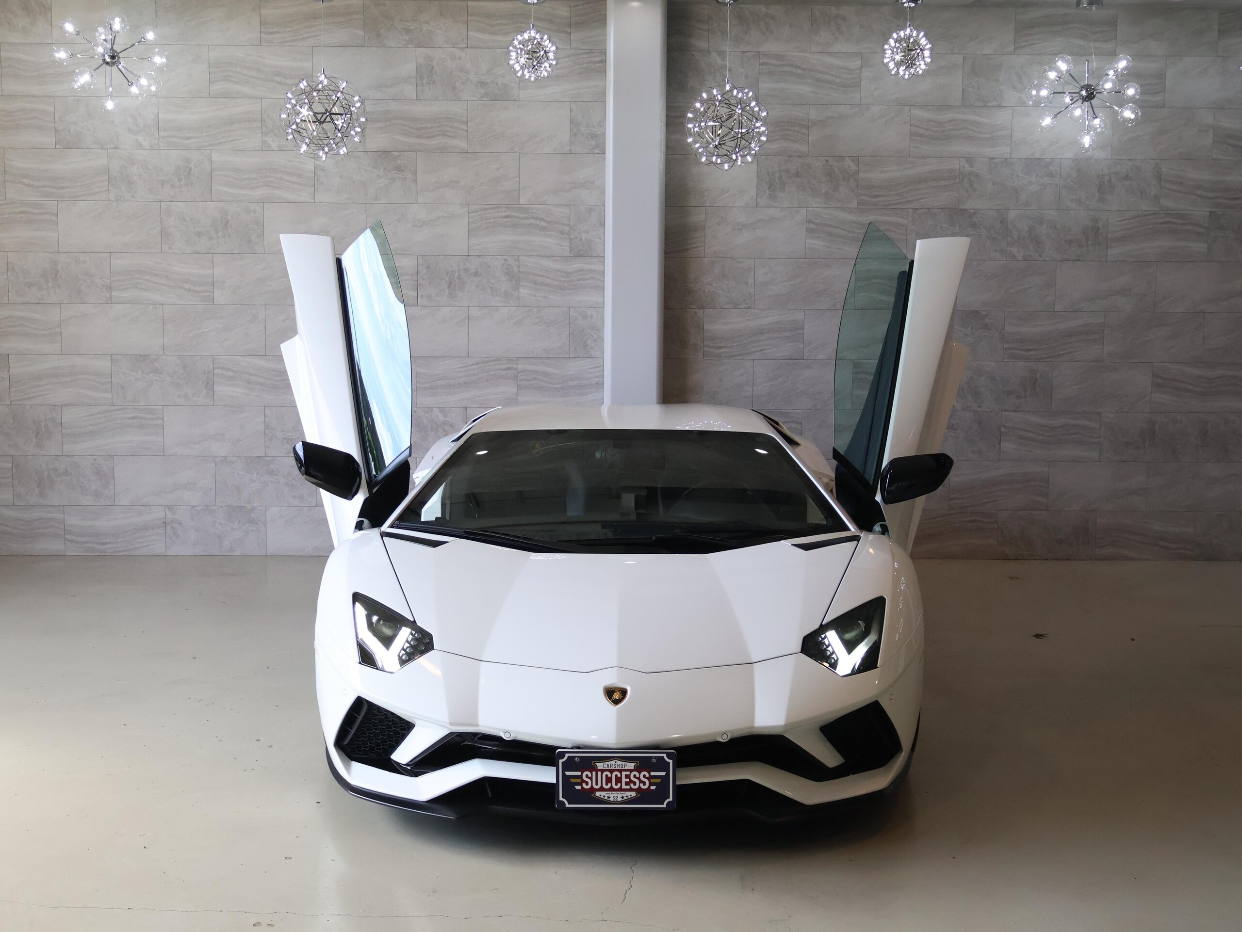 2019 Lamborghini Aventador S — Photo 11 / 73