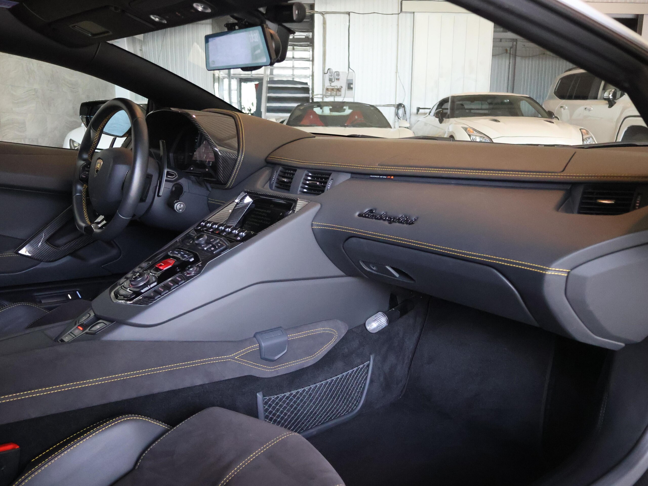 2019 Lamborghini Aventador S — Photo 24 / 73