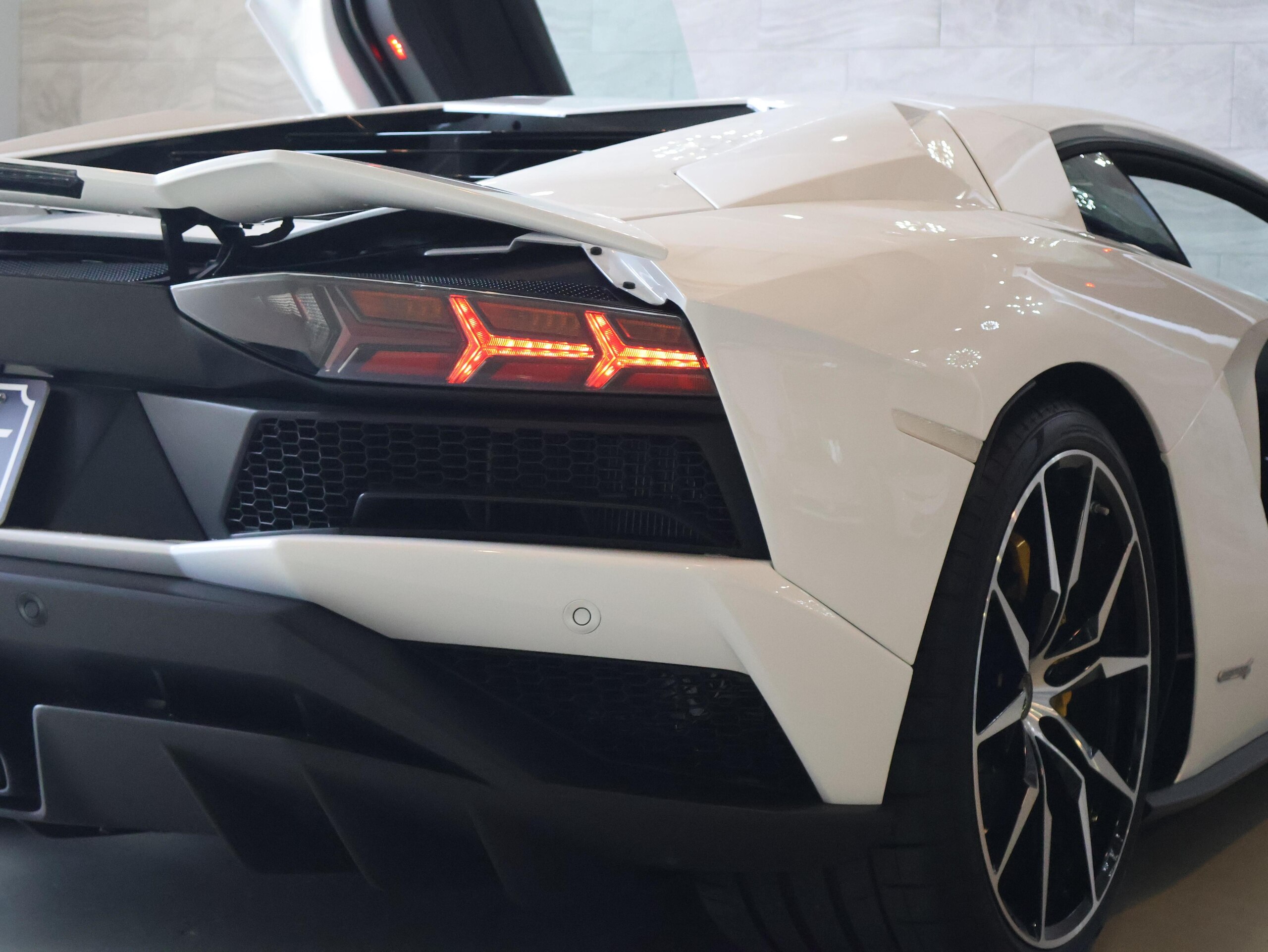 2019 Lamborghini Aventador S — Photo 64 / 73