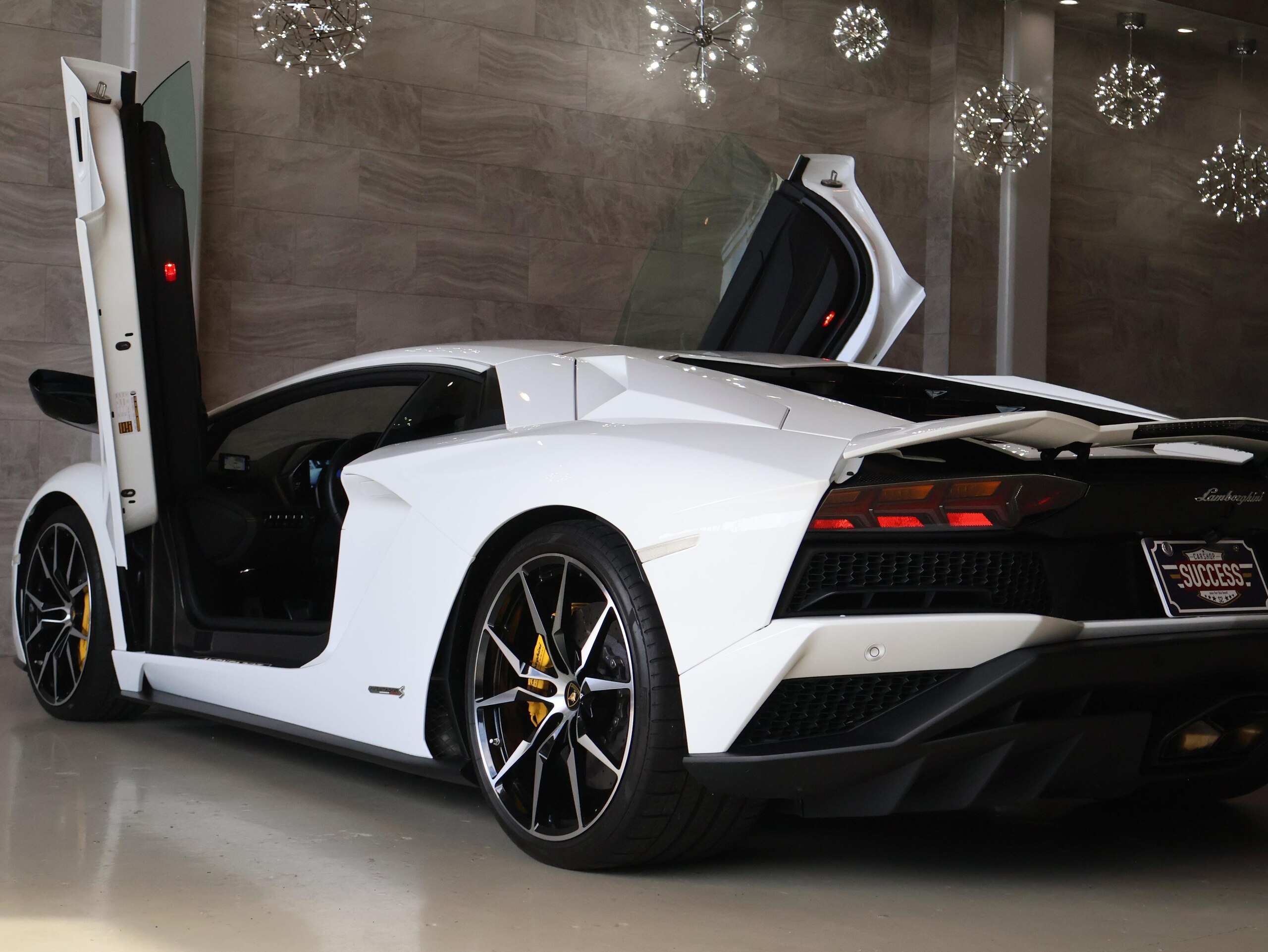2019 Lamborghini Aventador S — Photo 66 / 73