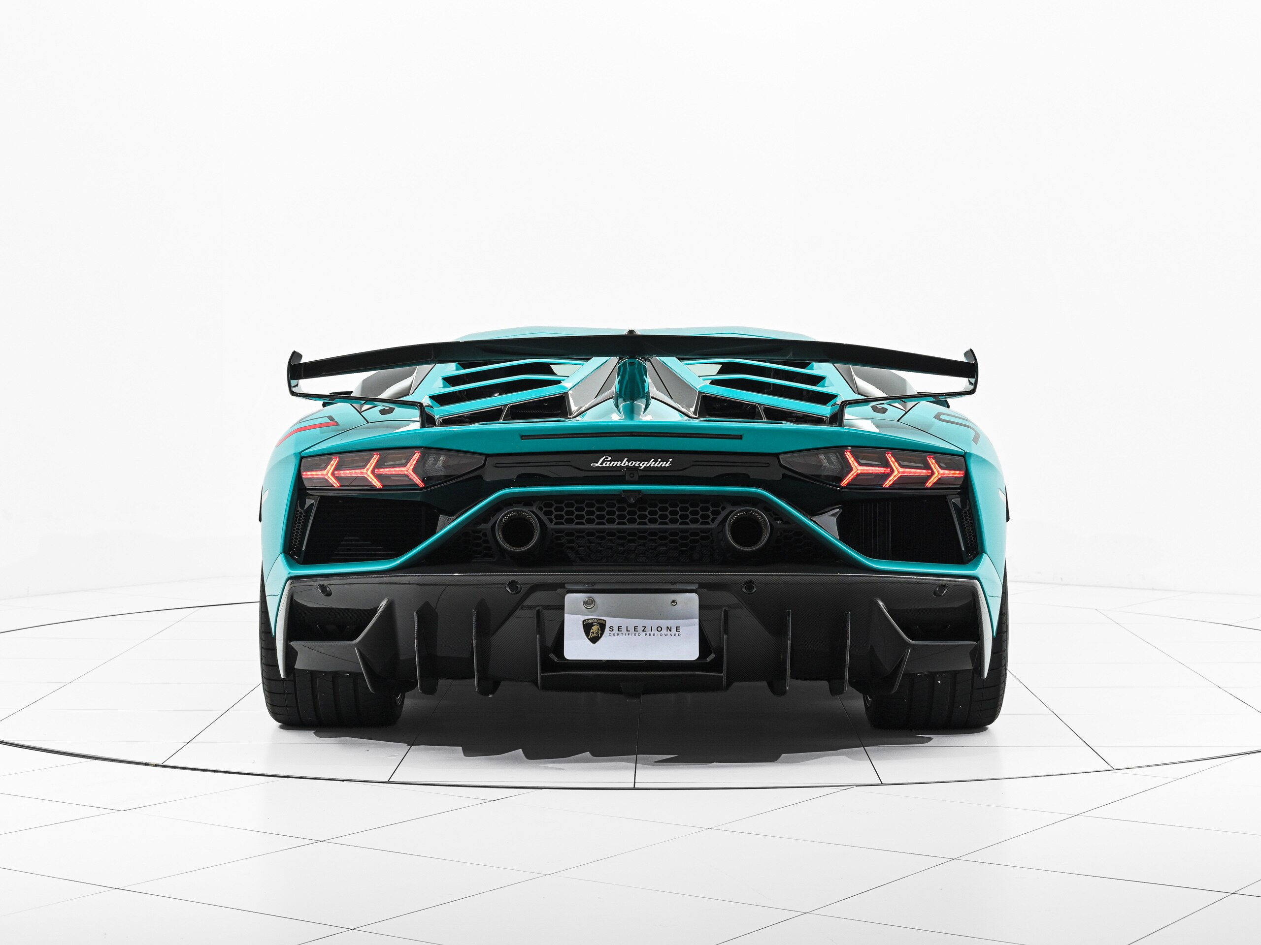 2019 Lamborghini Aventador SVJ — Photo 7 / 48