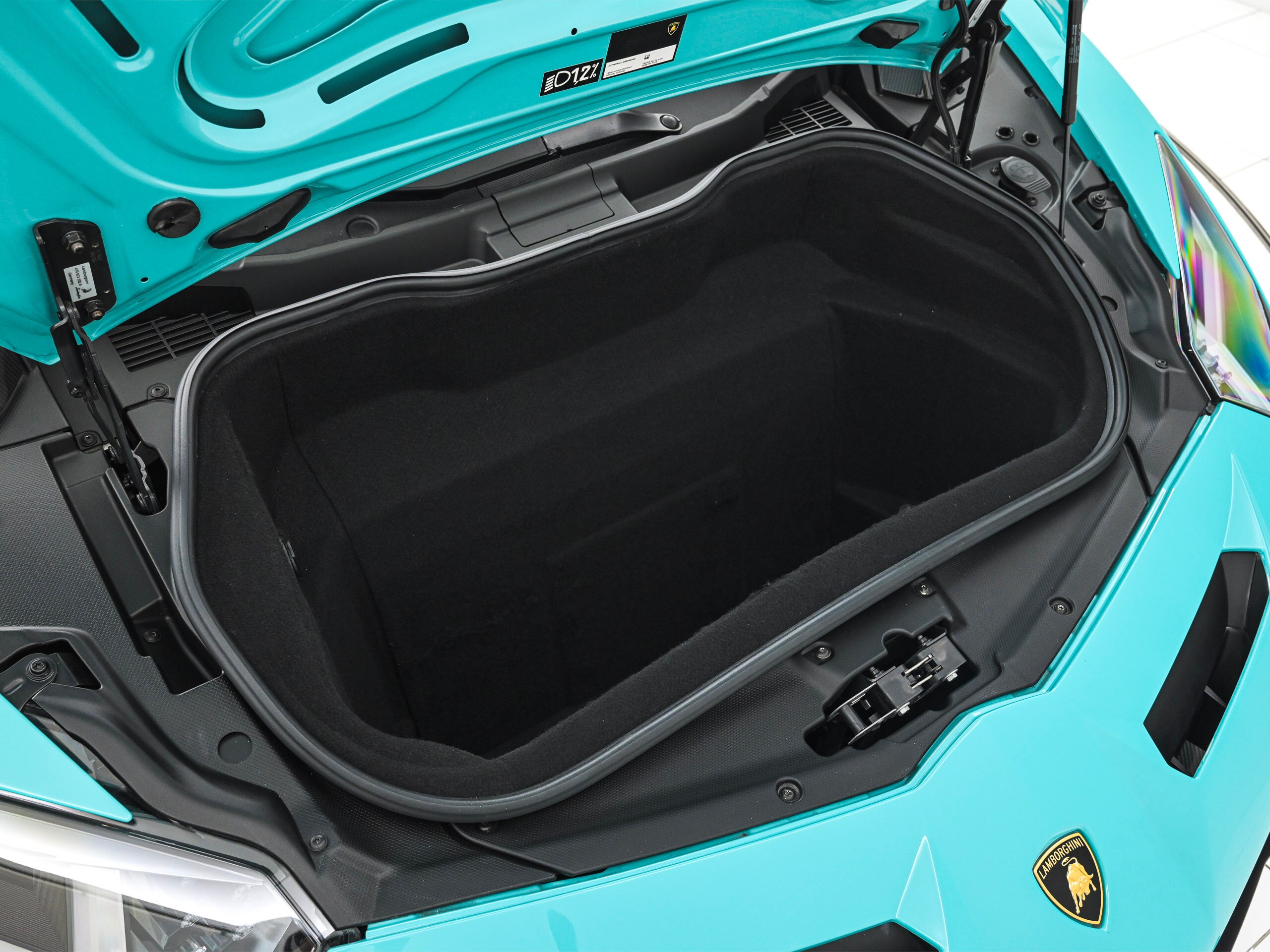 2019 Lamborghini Aventador SVJ — Photo 12 / 48