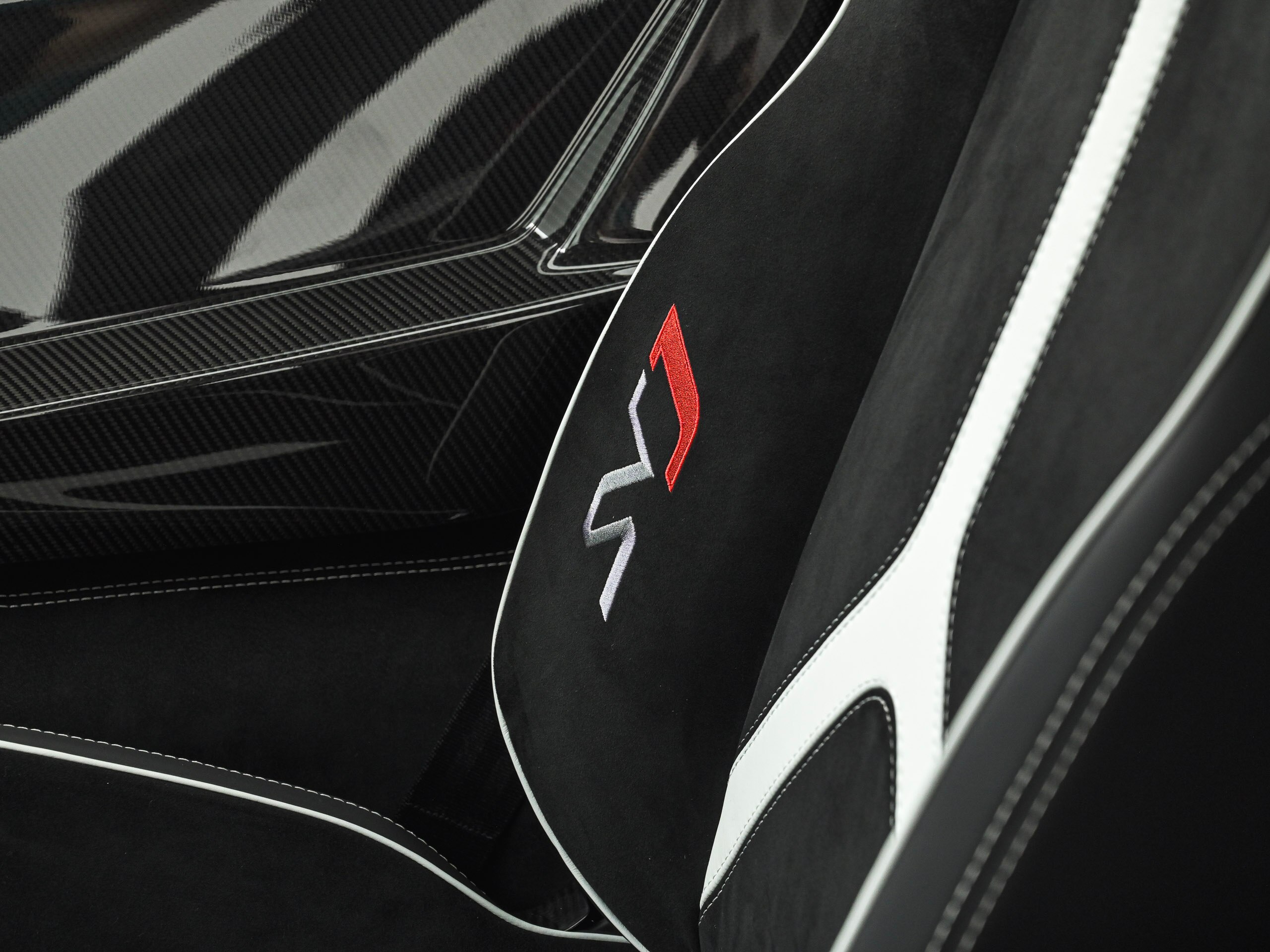 2019 Lamborghini Aventador SVJ — Photo 15 / 48