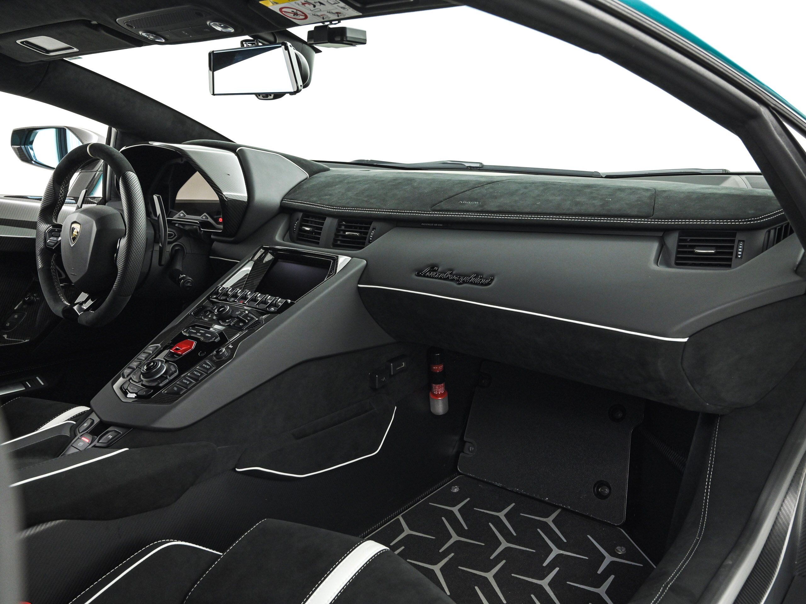 2019 Lamborghini Aventador SVJ — Photo 19 / 48
