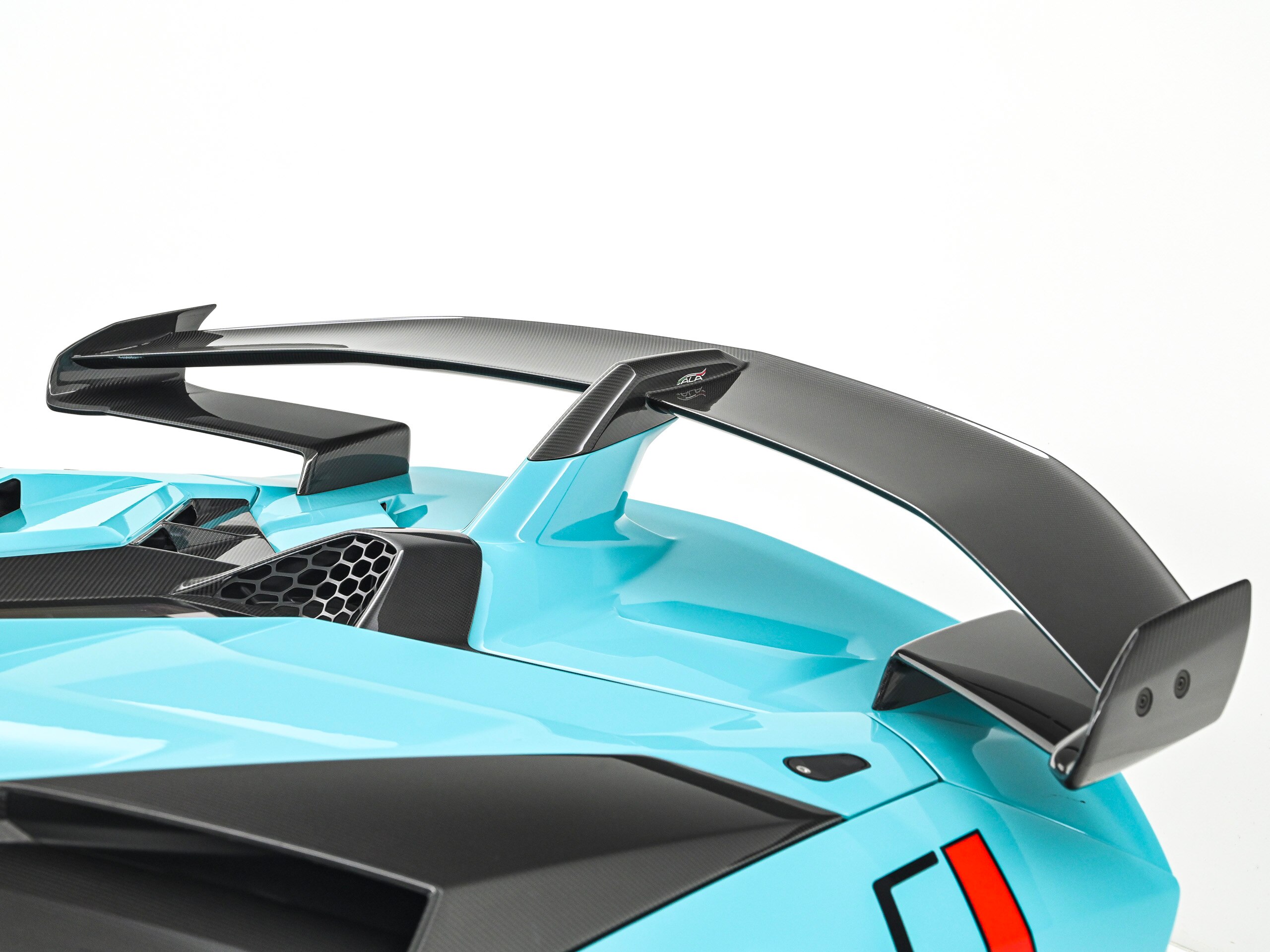 2019 Lamborghini Aventador SVJ — Photo 41 / 48