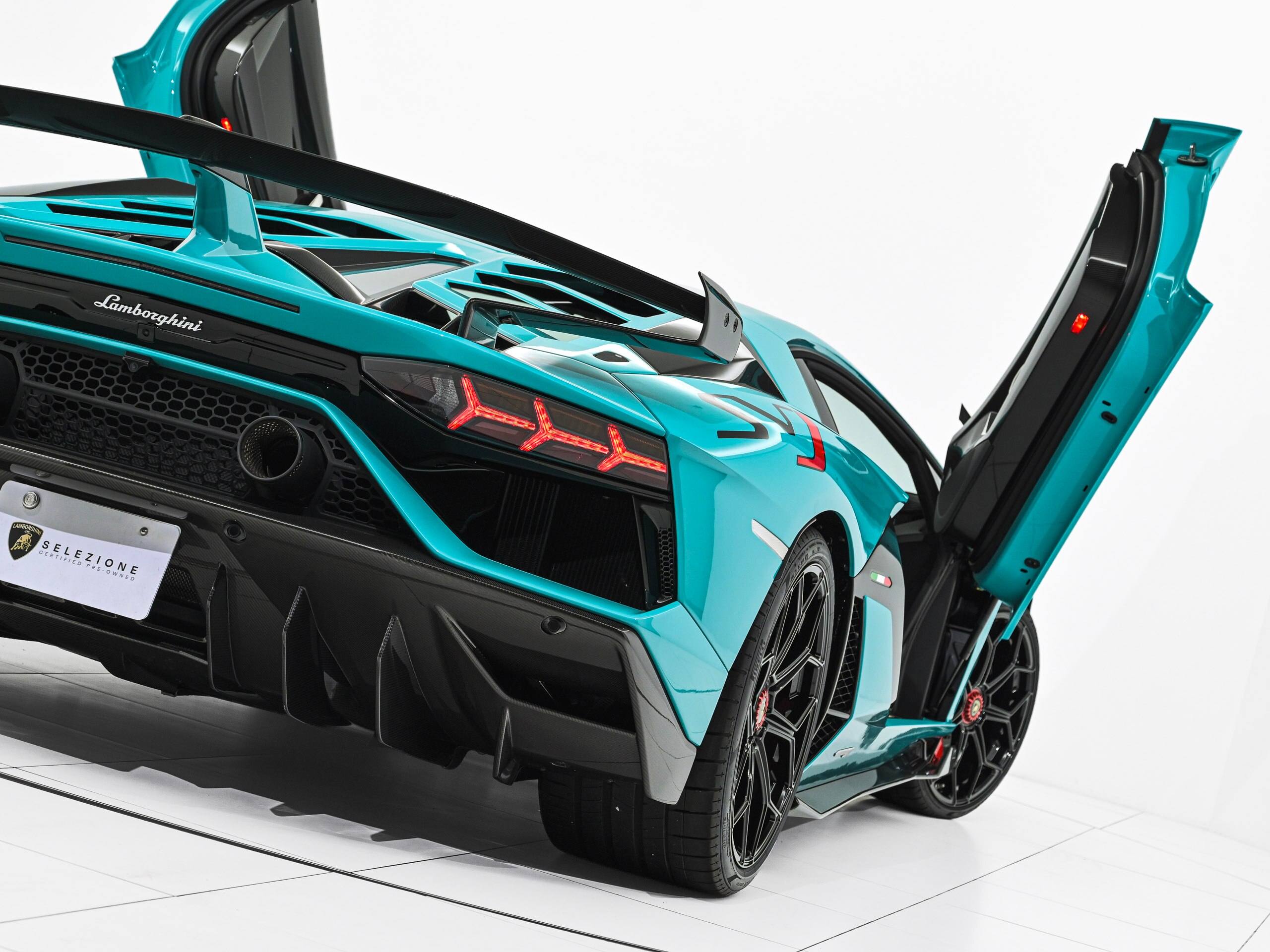 2019 Lamborghini Aventador SVJ — Photo 45 / 48
