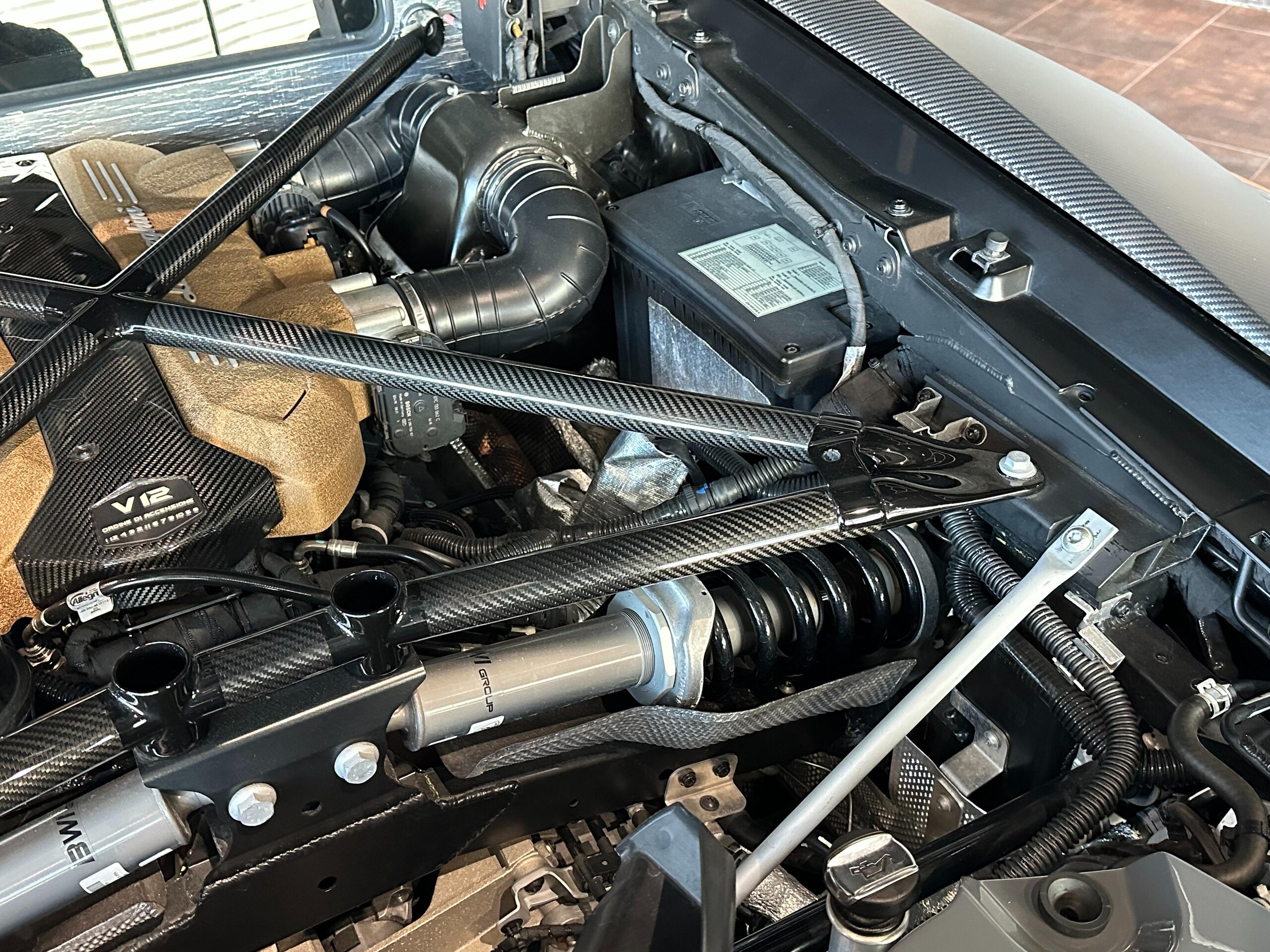 2019 Lamborghini Aventador SVJ — Photo 23 / 36