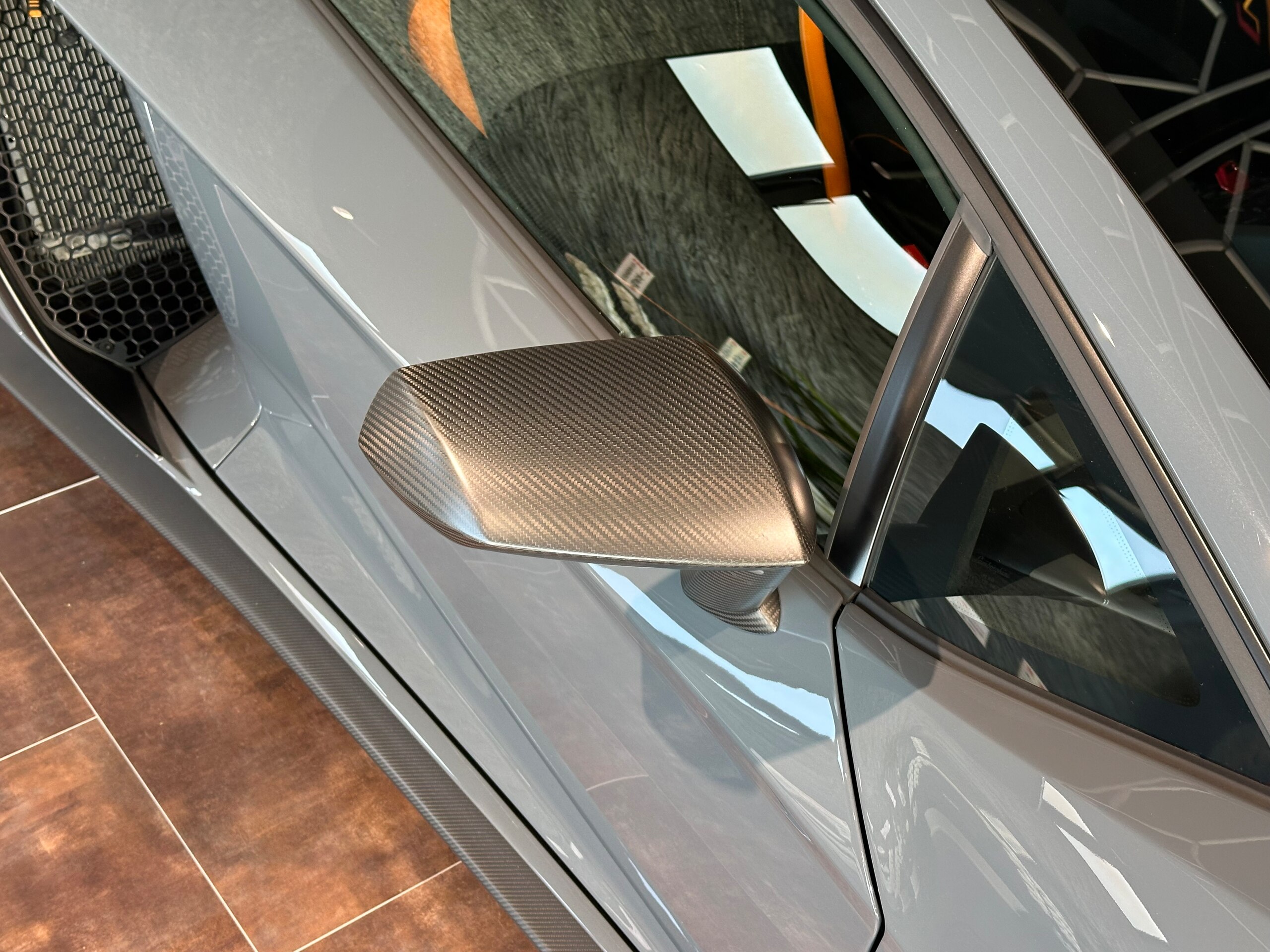 2019 Lamborghini Aventador SVJ — Photo 29 / 36