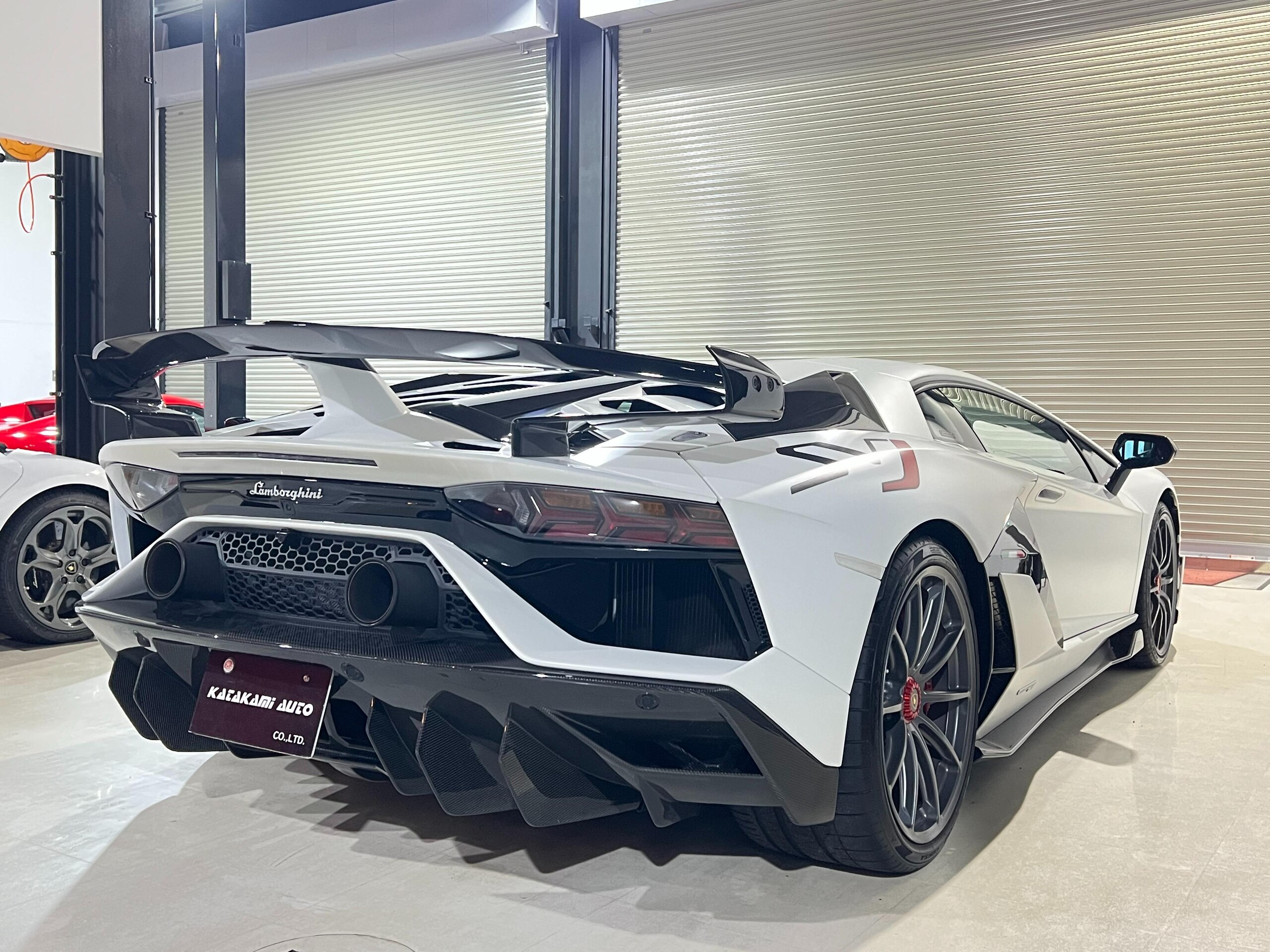 2019 Lamborghini Aventador SVJ — Photo 6 / 29